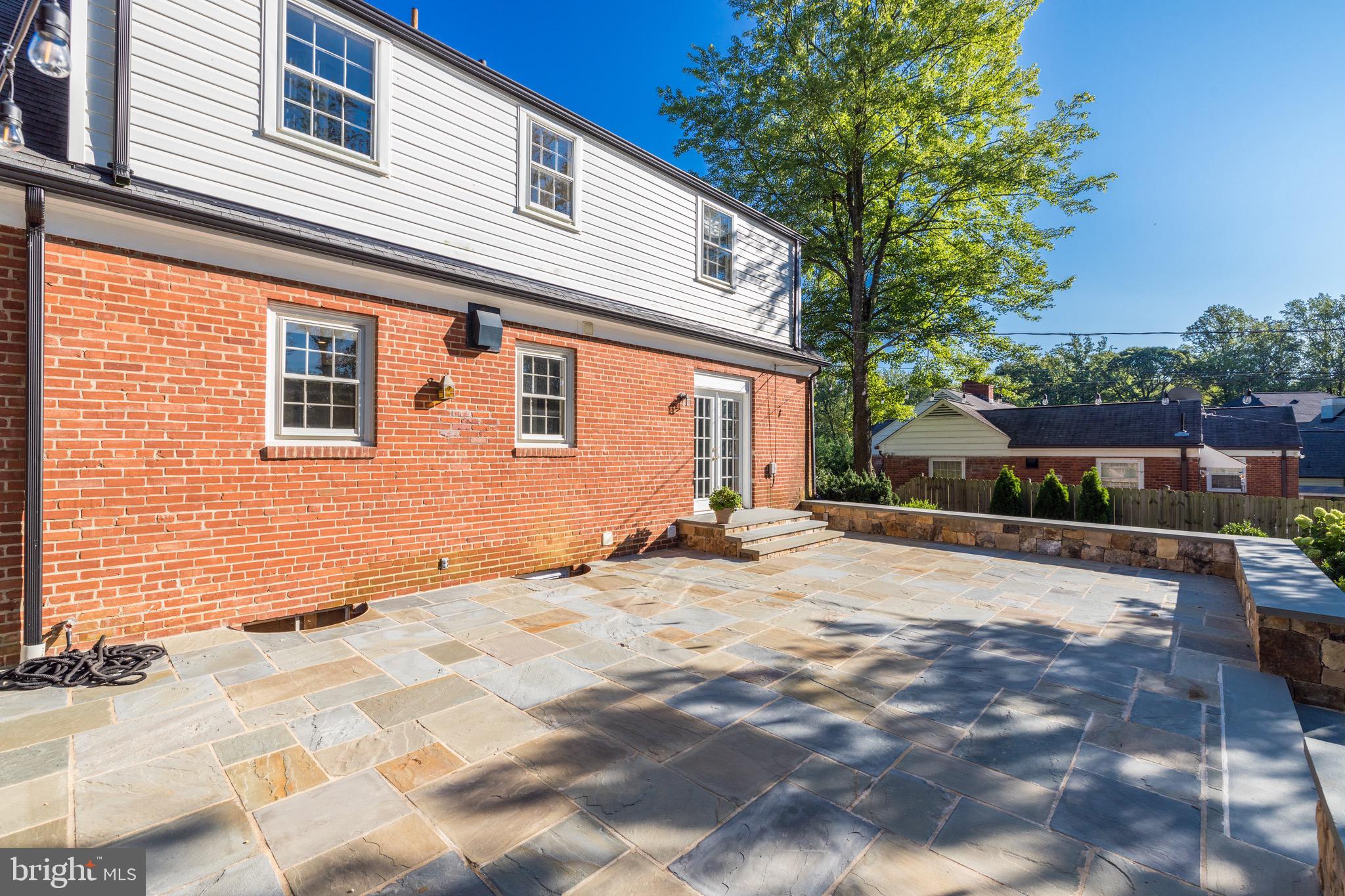 HILLWOOD - Residential