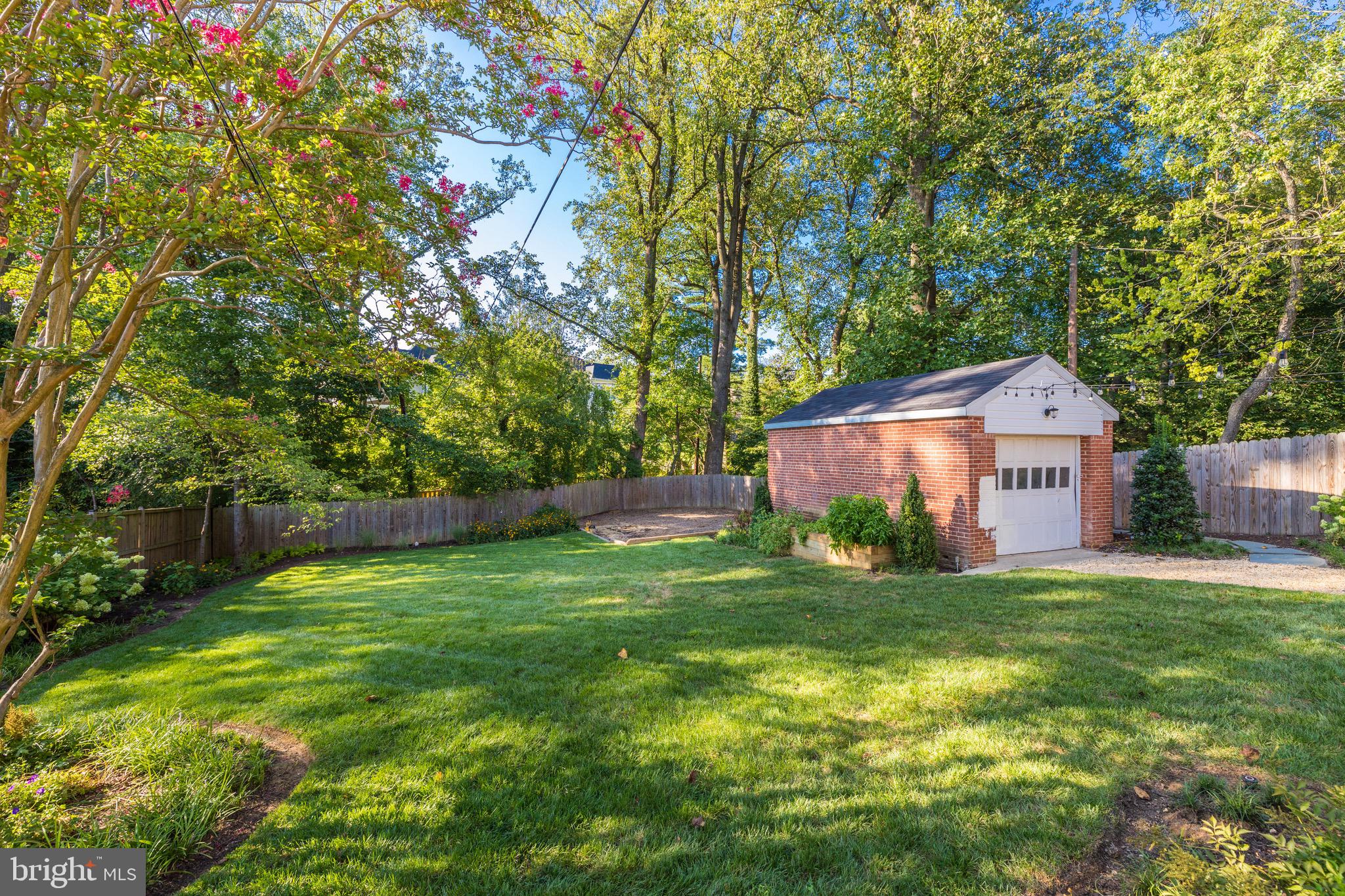 HILLWOOD - Residential