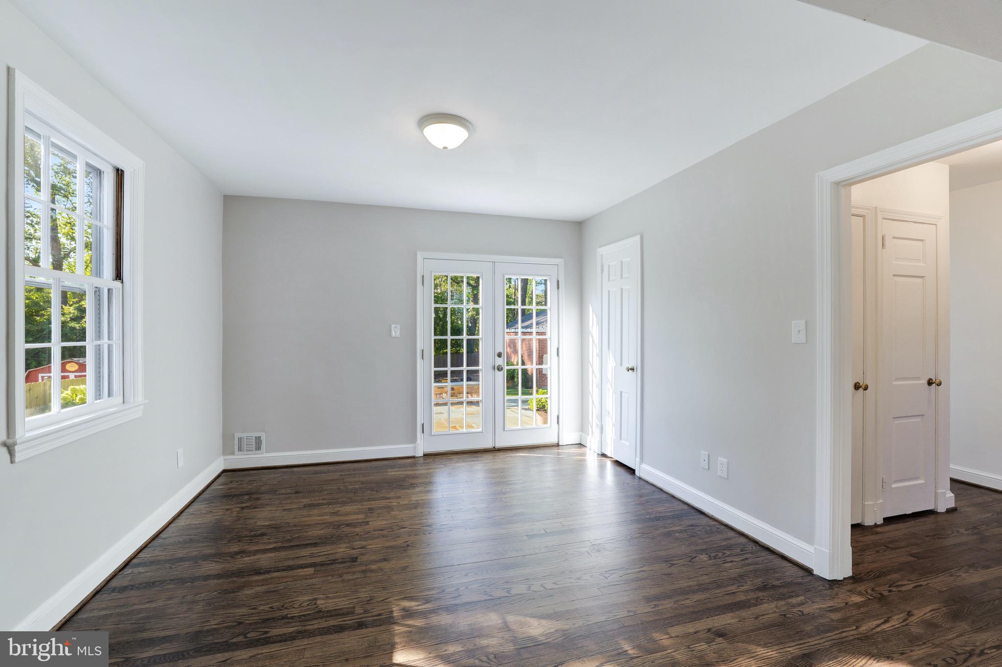 HILLWOOD - Residential