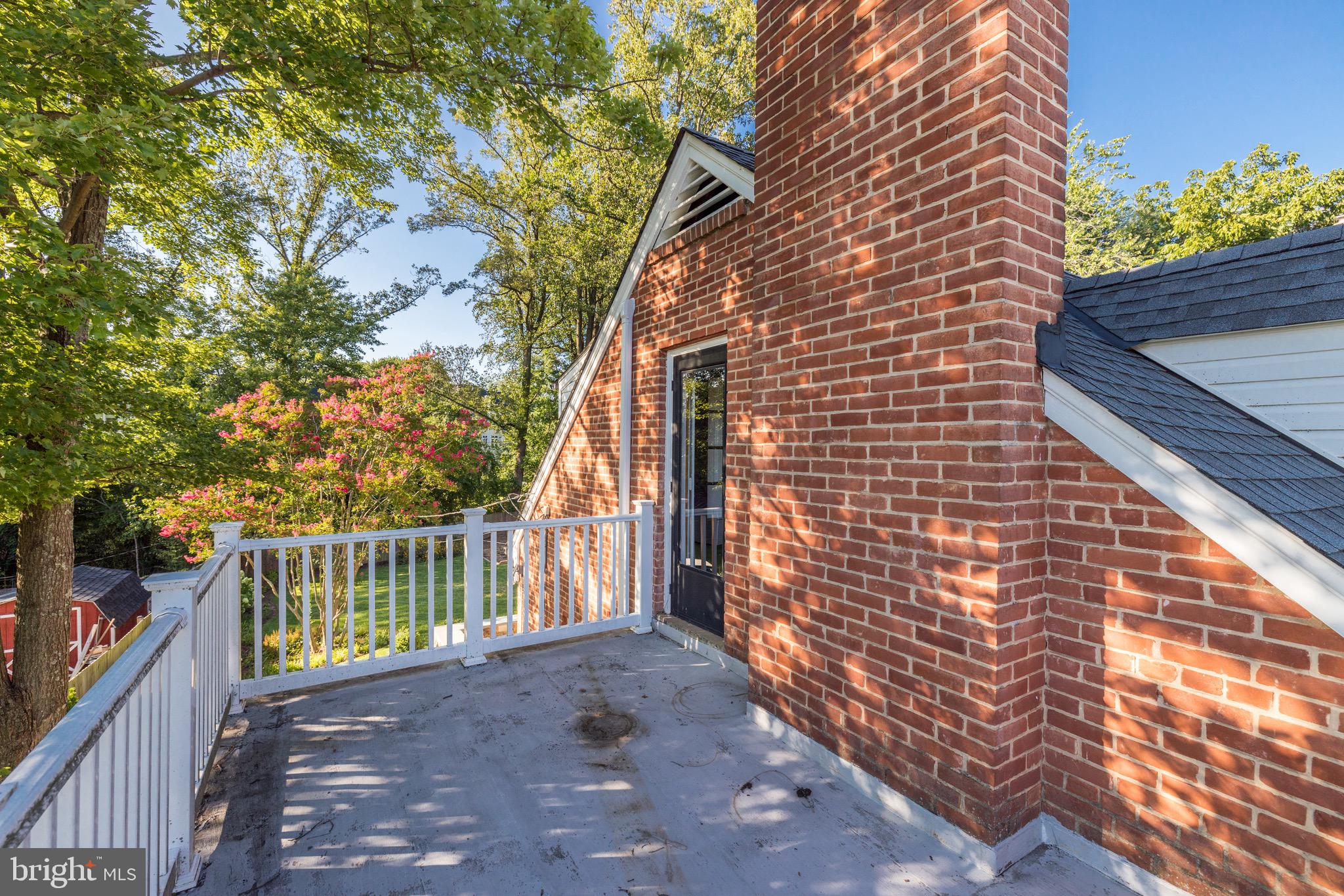 HILLWOOD - Residential