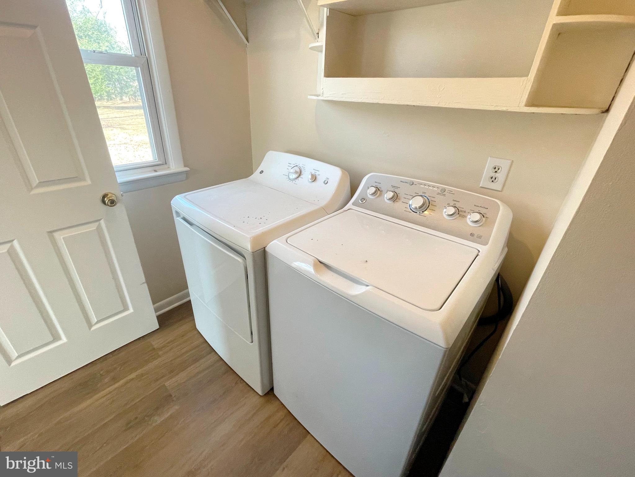 KING KENNEDY ESTATES - Residential Lease