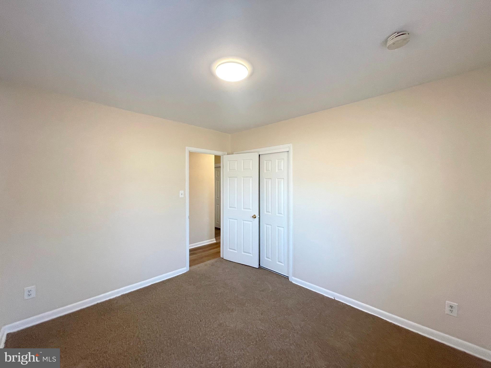 KING KENNEDY ESTATES - Residential Lease