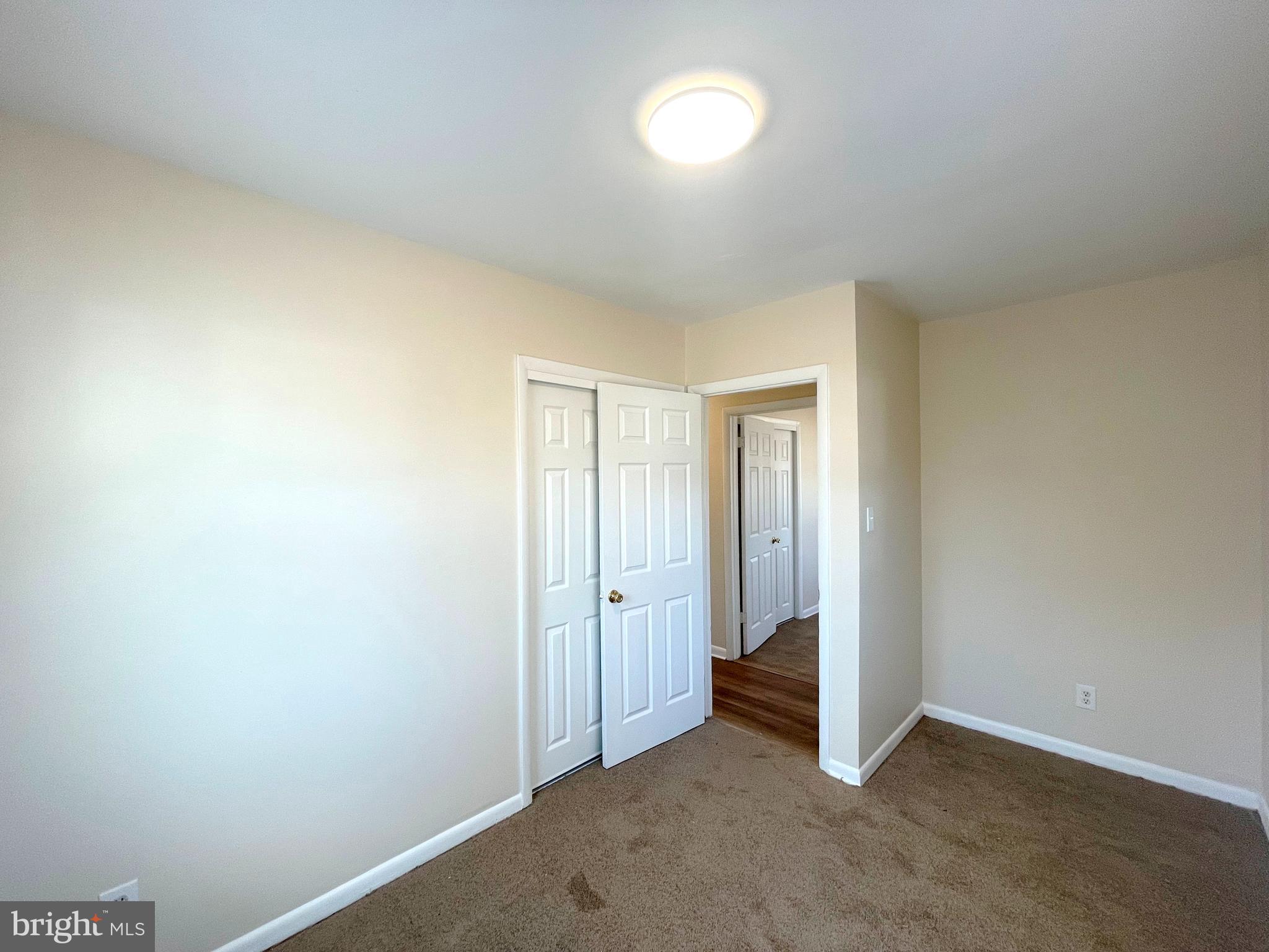 KING KENNEDY ESTATES - Residential Lease