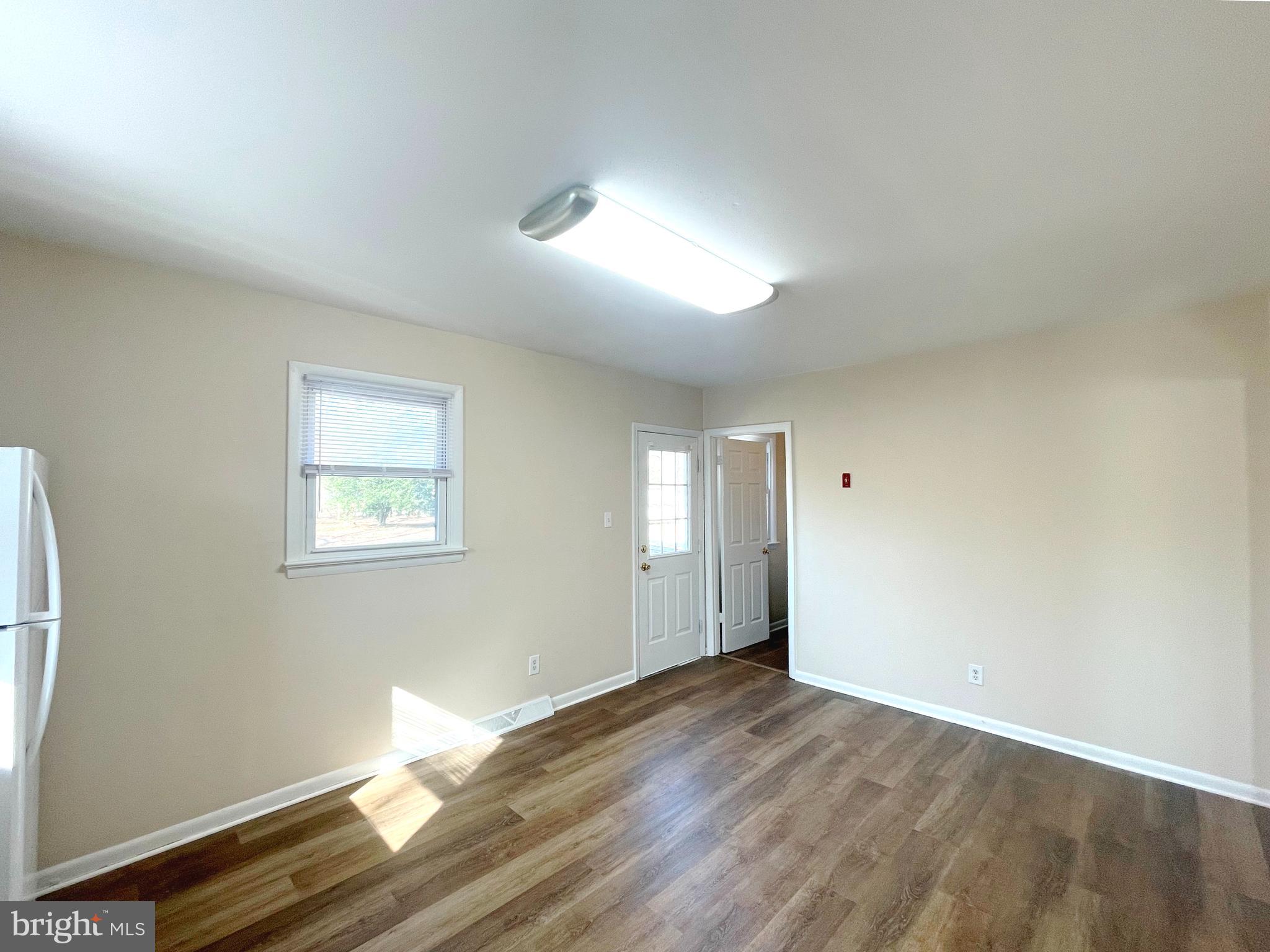 KING KENNEDY ESTATES - Residential Lease