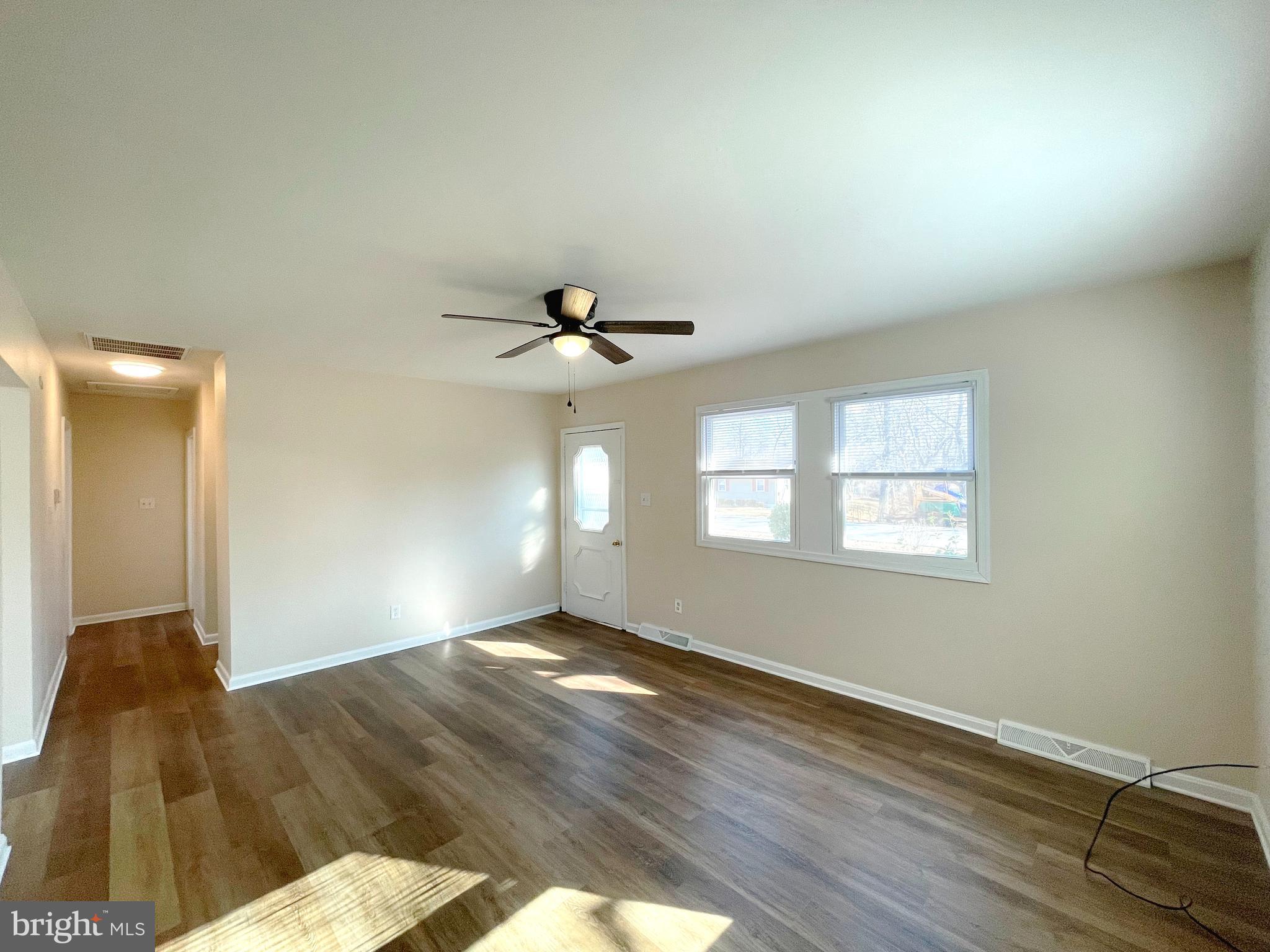 KING KENNEDY ESTATES - Residential Lease