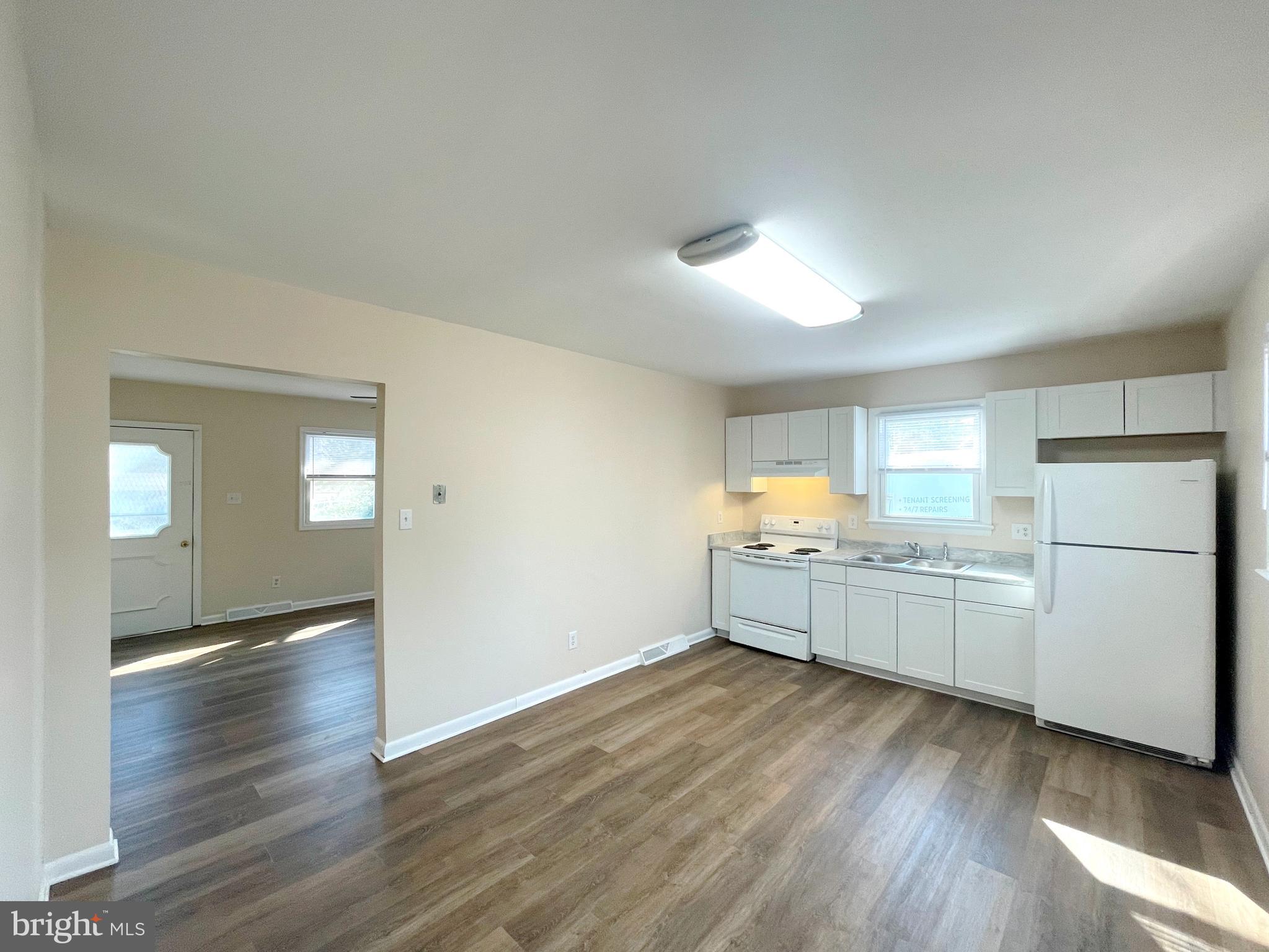 KING KENNEDY ESTATES - Residential Lease