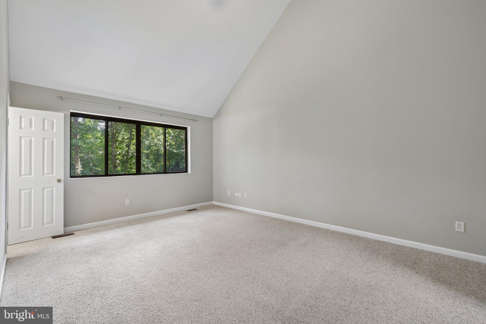 285 MICHENER COURT E