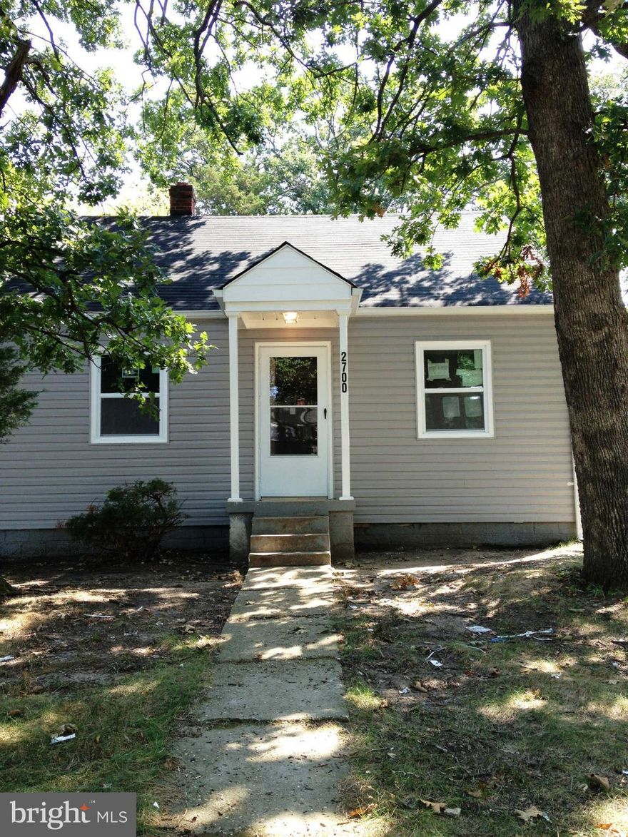 Beautifully Renovated in 2013. Property shows well. Seller will replace carpet or give an allowance.  Seller very motivated says sell ,make an offer!!  By appt. only.