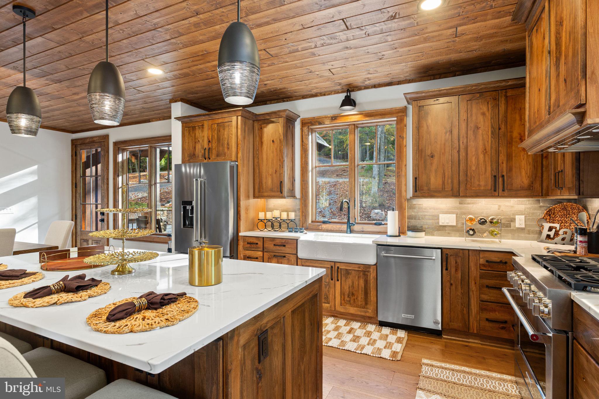 FISHER MOUNTAIN GOLF CLUB & RESORT - Residential