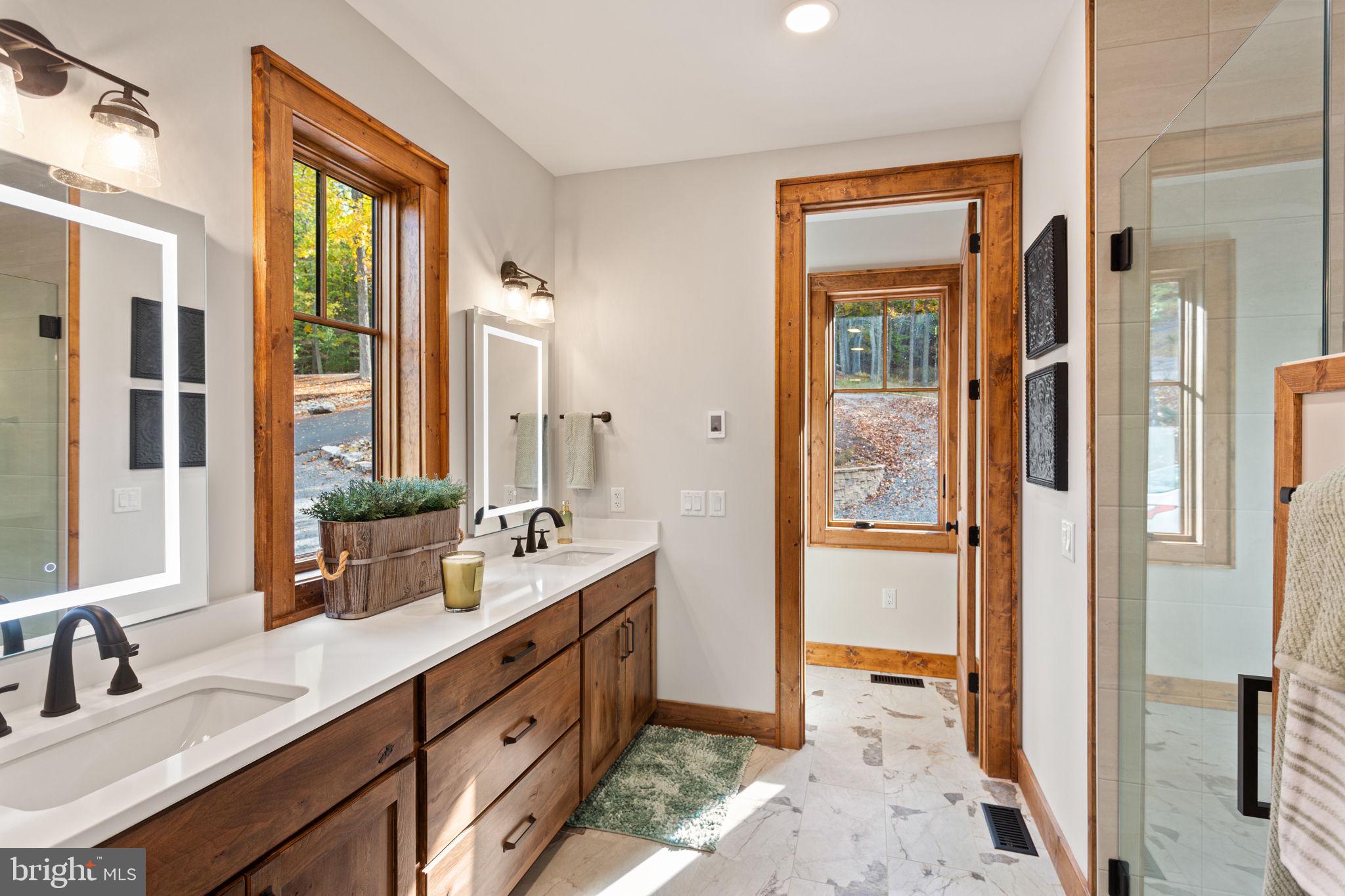 FISHER MOUNTAIN GOLF CLUB & RESORT - Residential