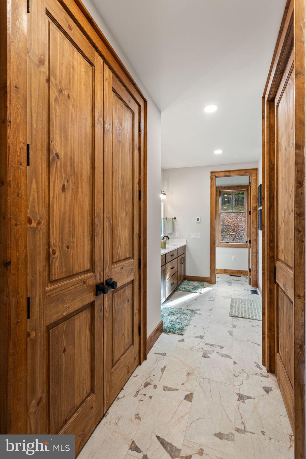 FISHER MOUNTAIN GOLF CLUB & RESORT - Residential