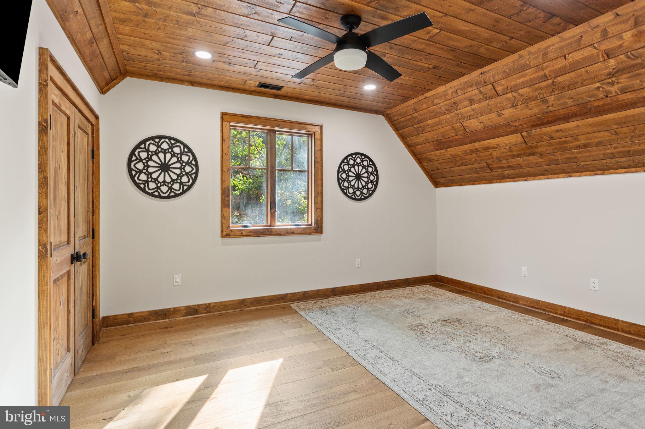 FISHER MOUNTAIN GOLF CLUB & RESORT - Residential