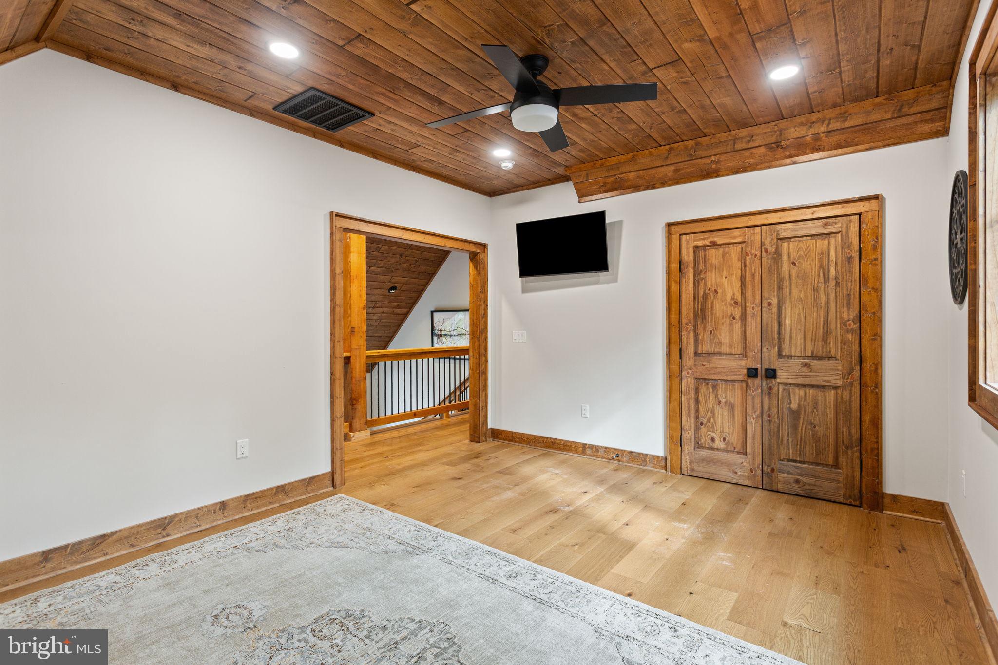 FISHER MOUNTAIN GOLF CLUB & RESORT - Residential