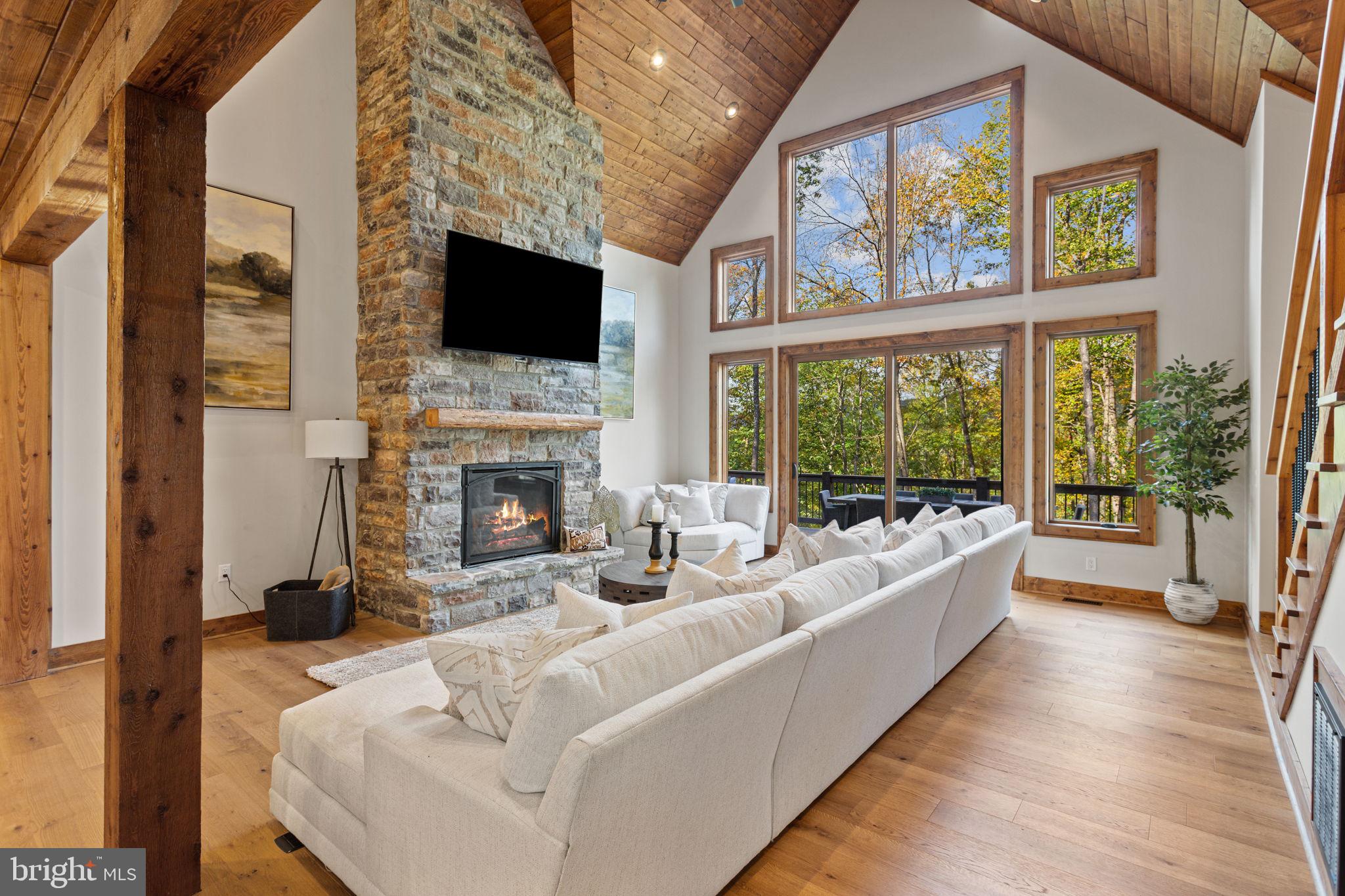 FISHER MOUNTAIN GOLF CLUB & RESORT - Residential