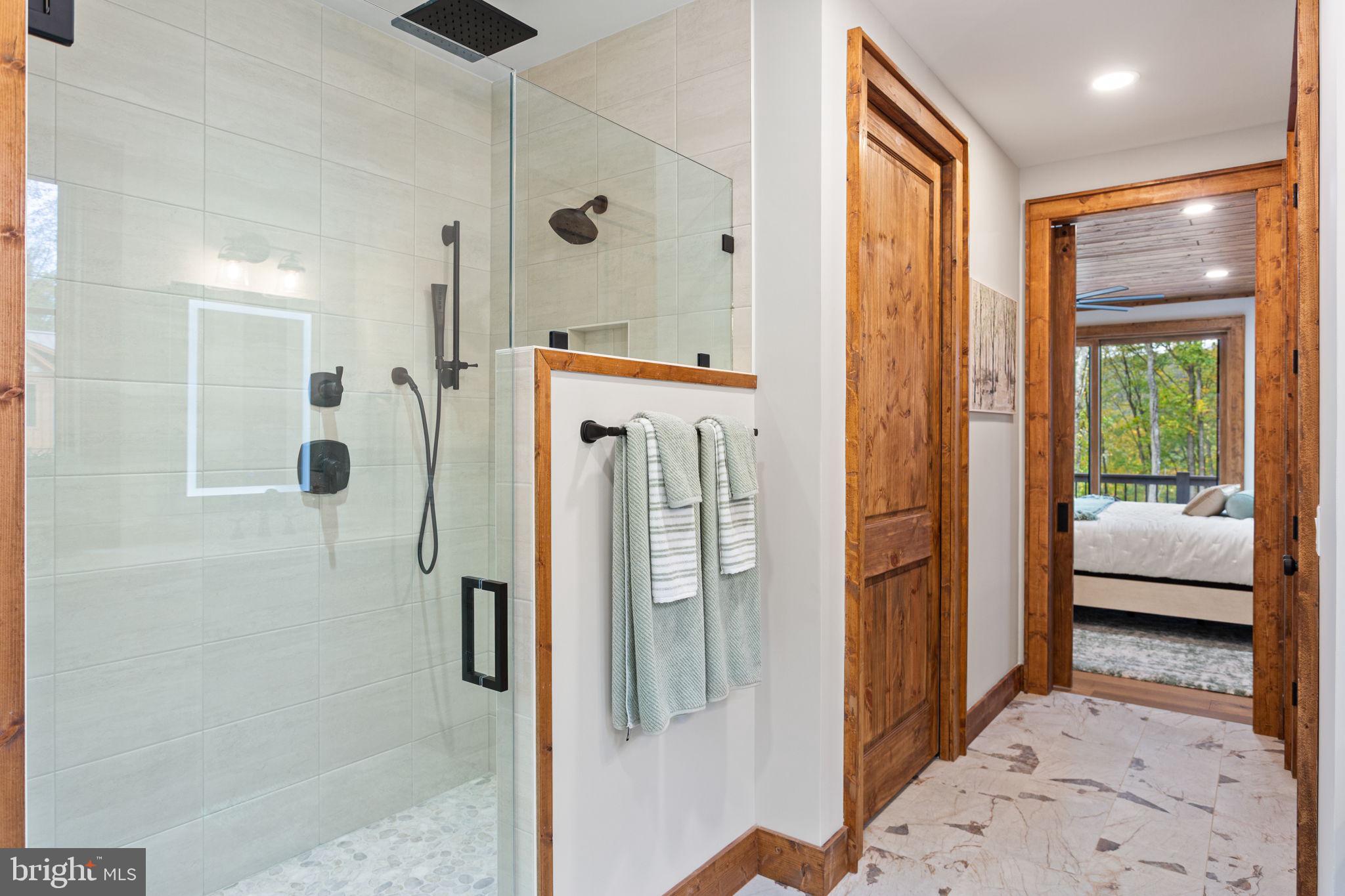 FISHER MOUNTAIN GOLF CLUB & RESORT - Residential