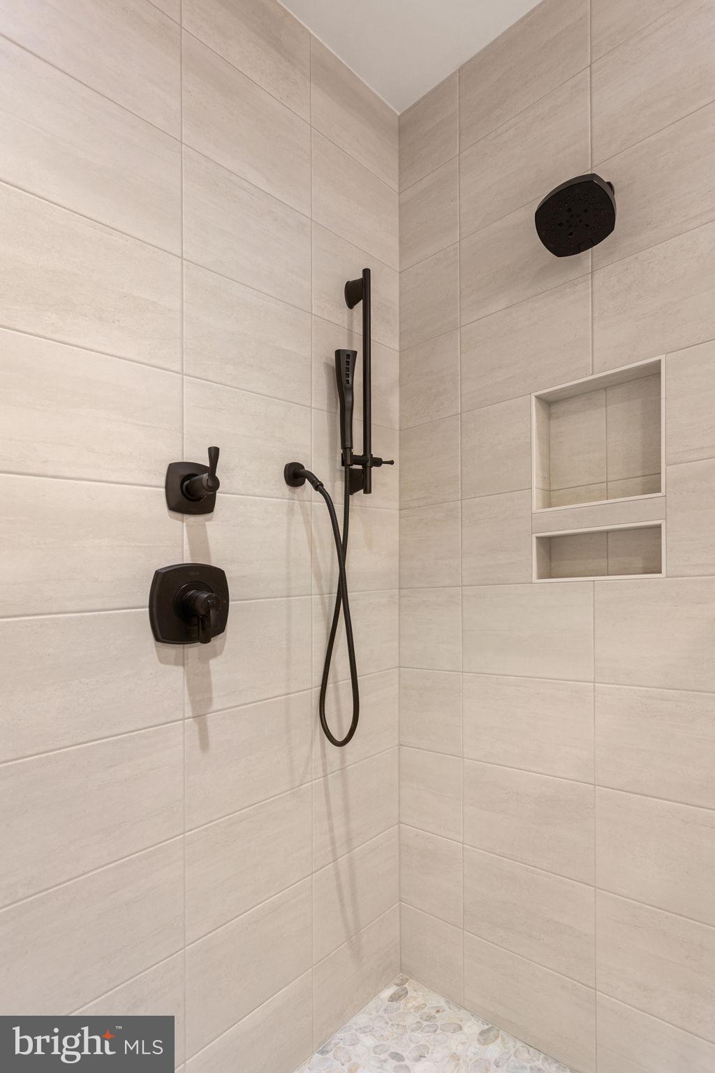 FISHER MOUNTAIN GOLF CLUB & RESORT - Residential