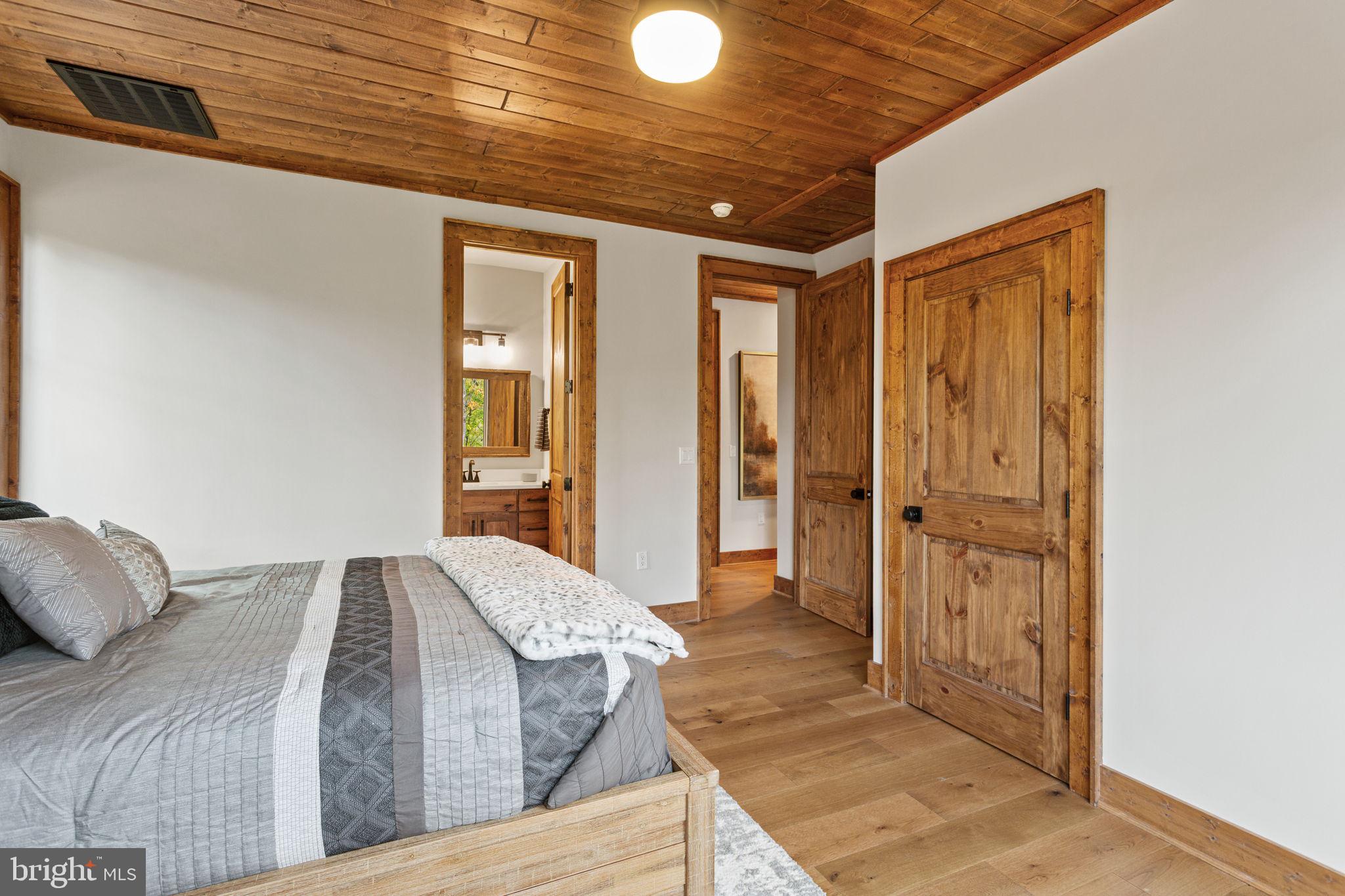 FISHER MOUNTAIN GOLF CLUB & RESORT - Residential