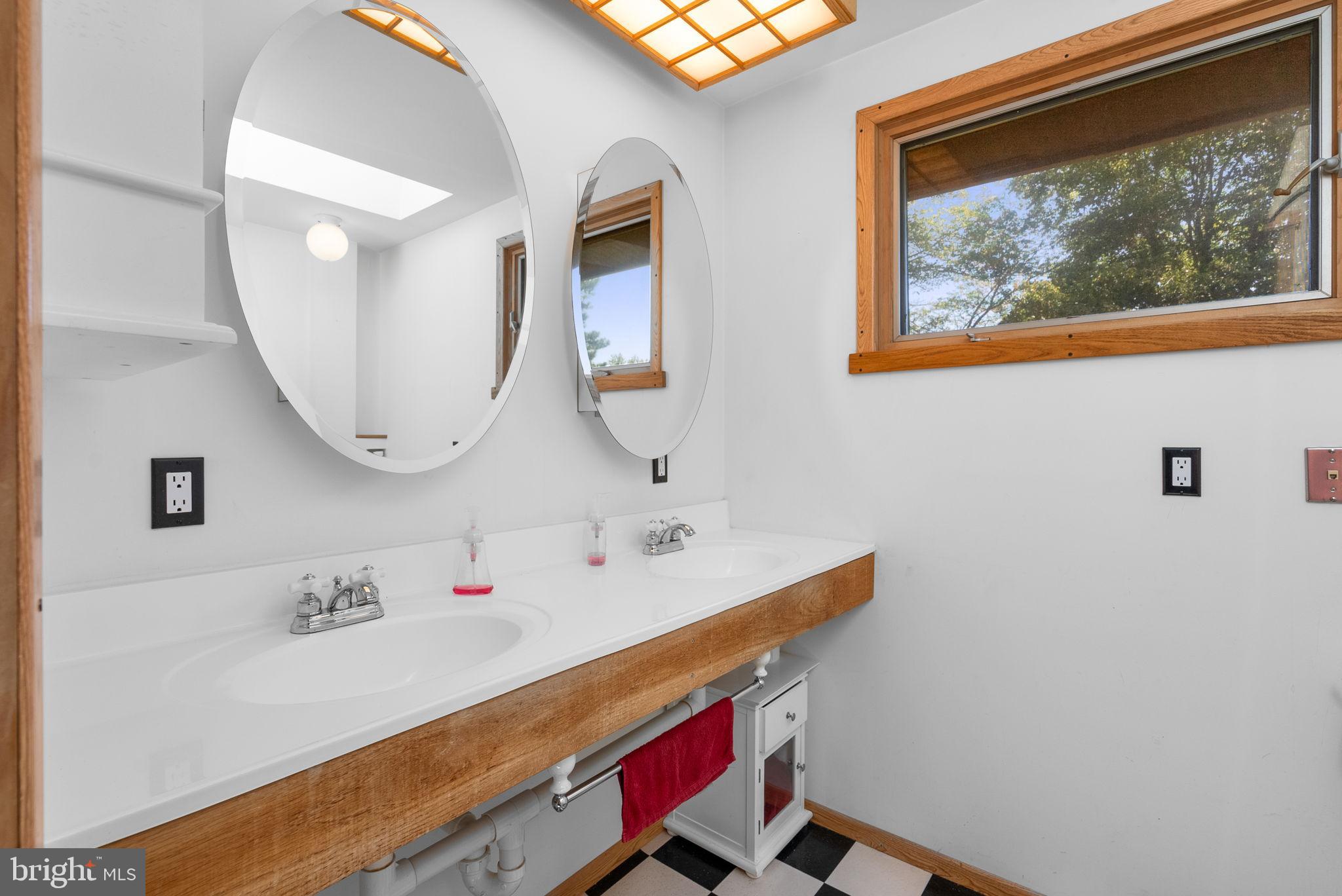 FORT WASHINGTON - Residential