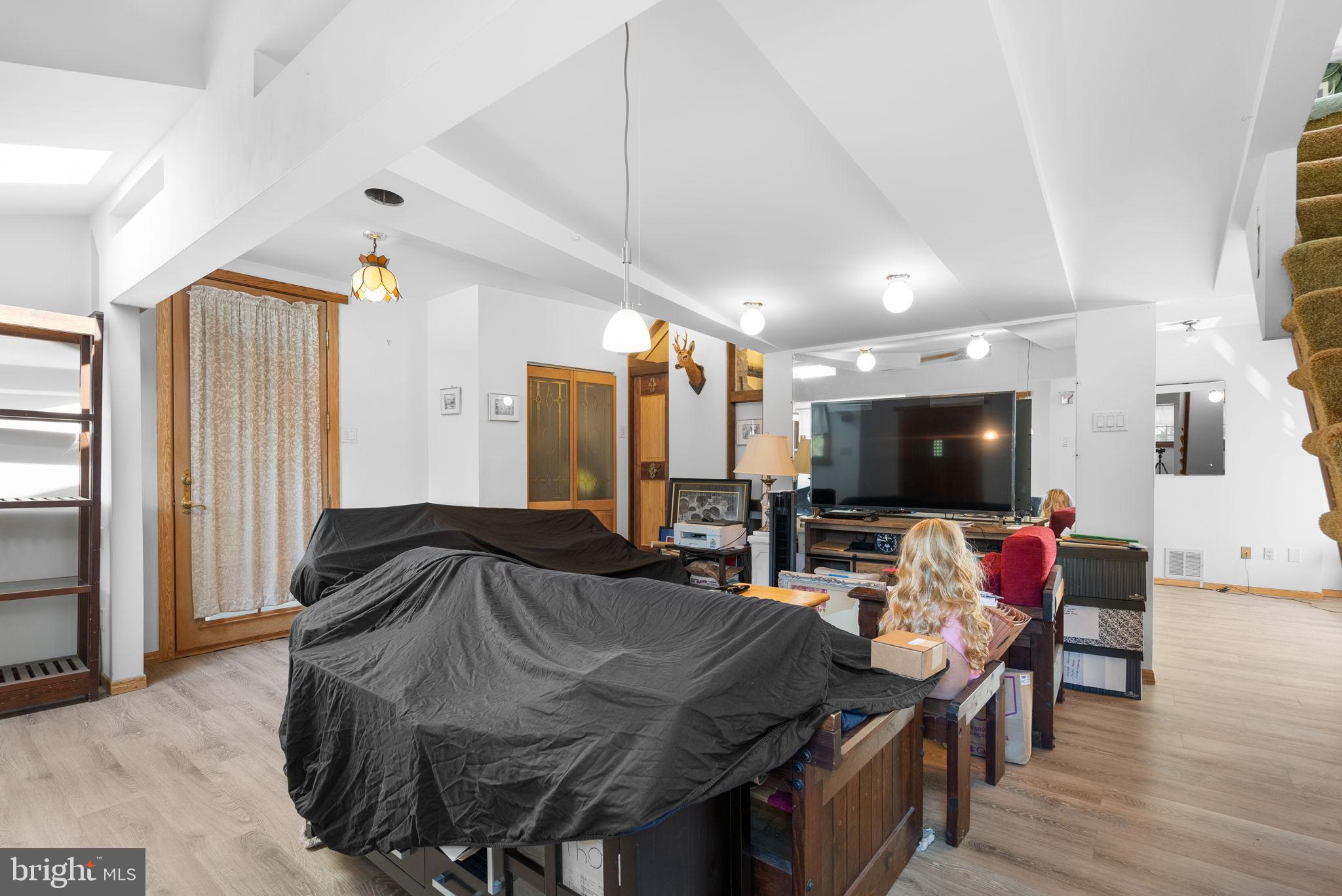 FORT WASHINGTON - Residential