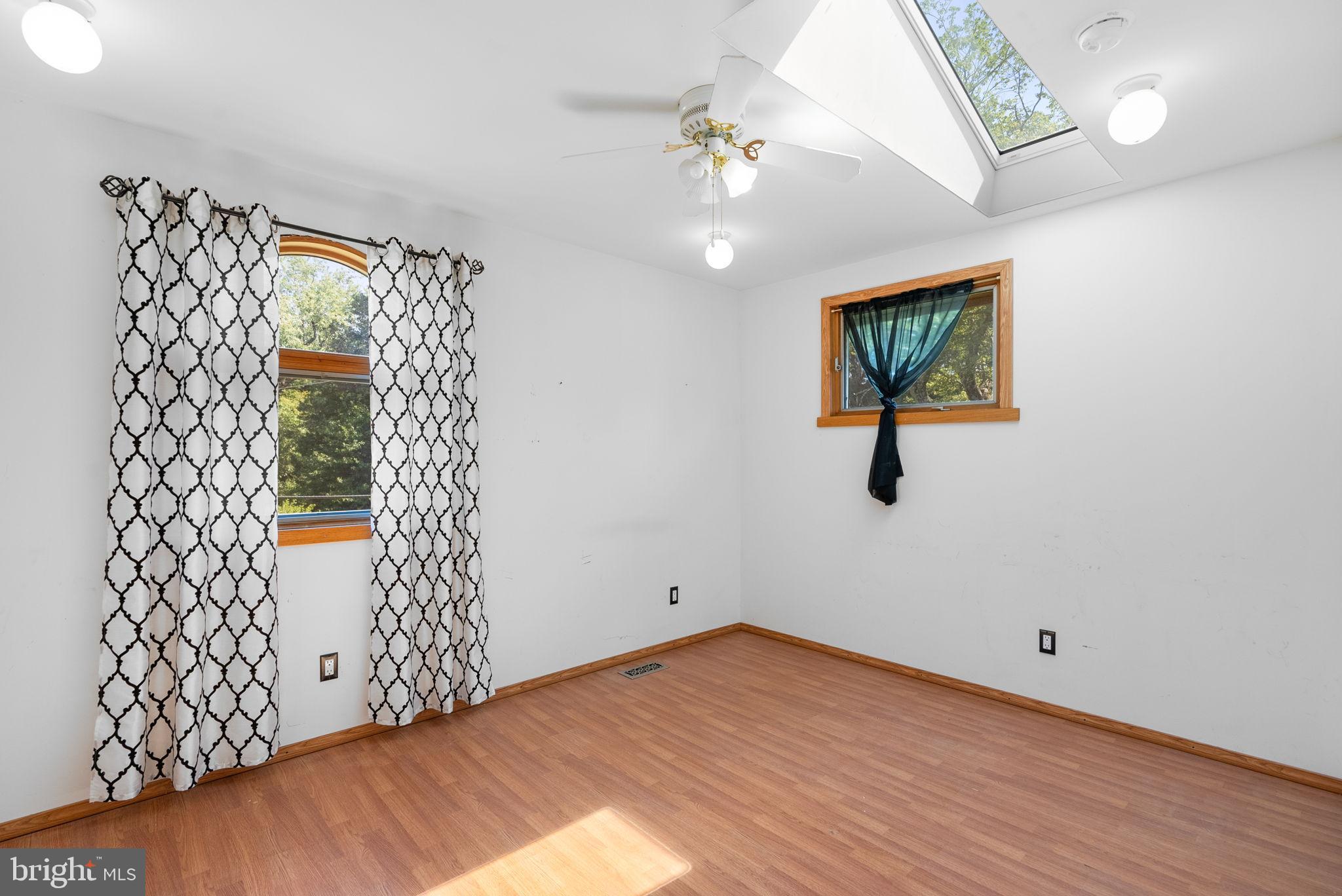 FORT WASHINGTON - Residential