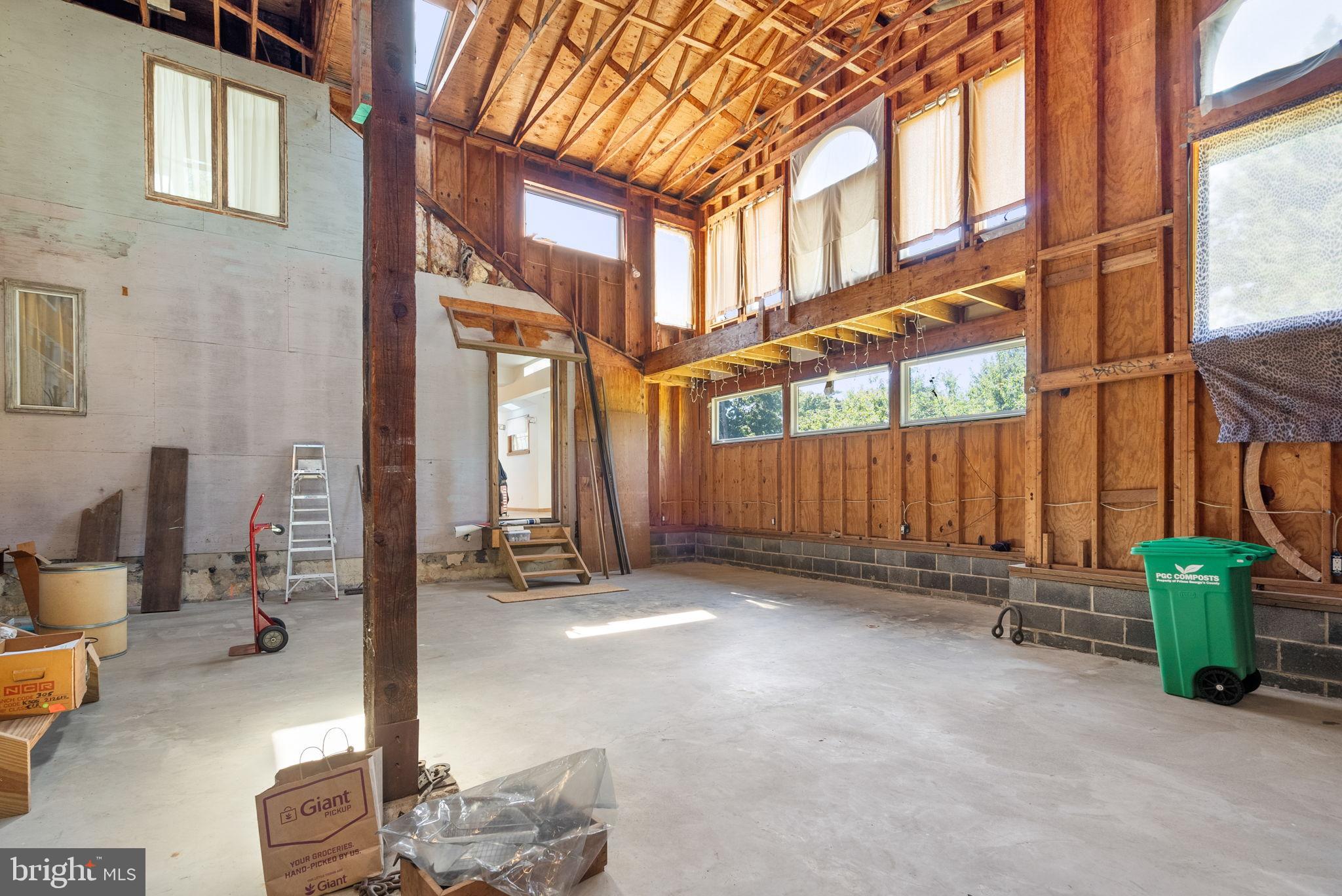 FORT WASHINGTON - Residential