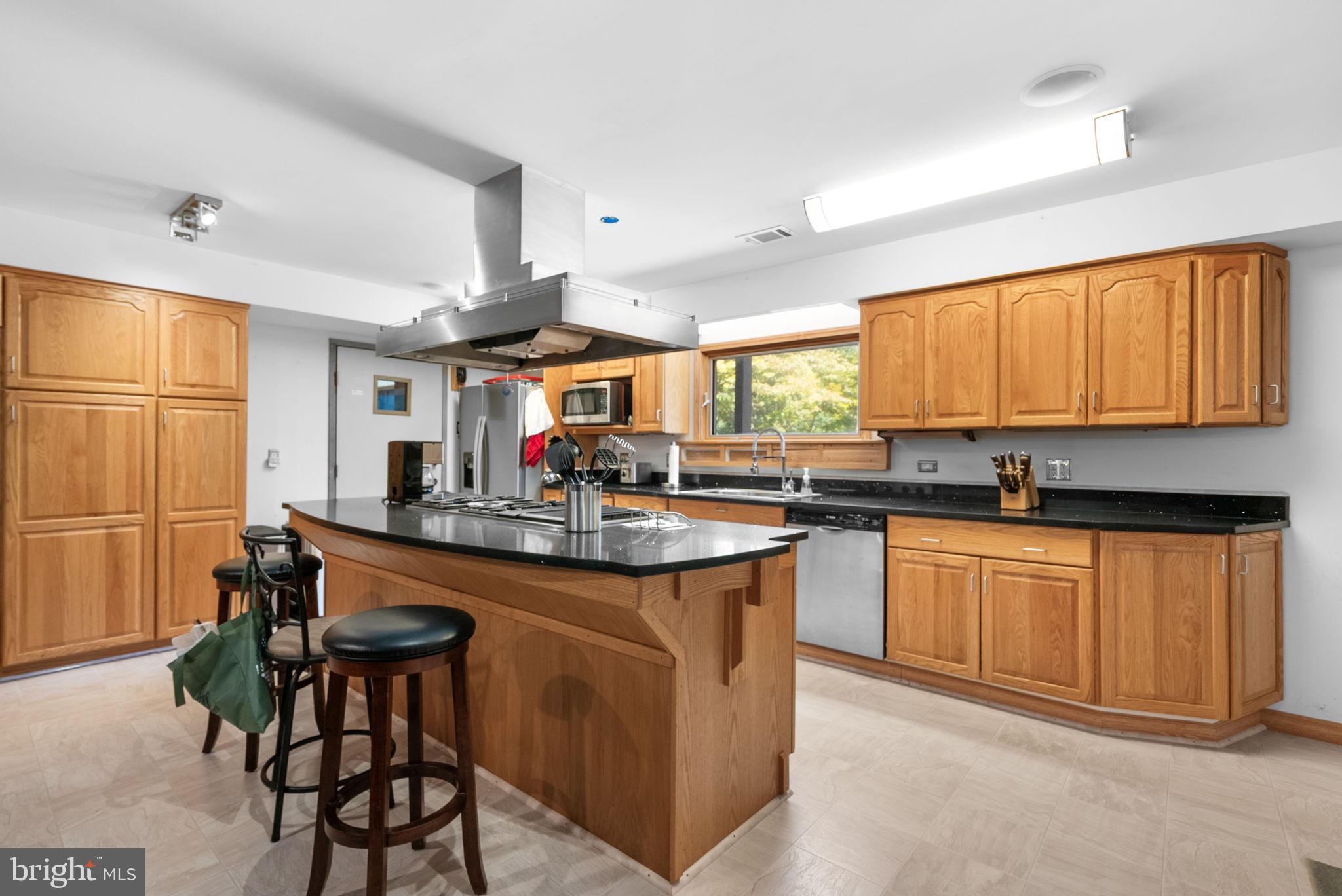 FORT WASHINGTON - Residential