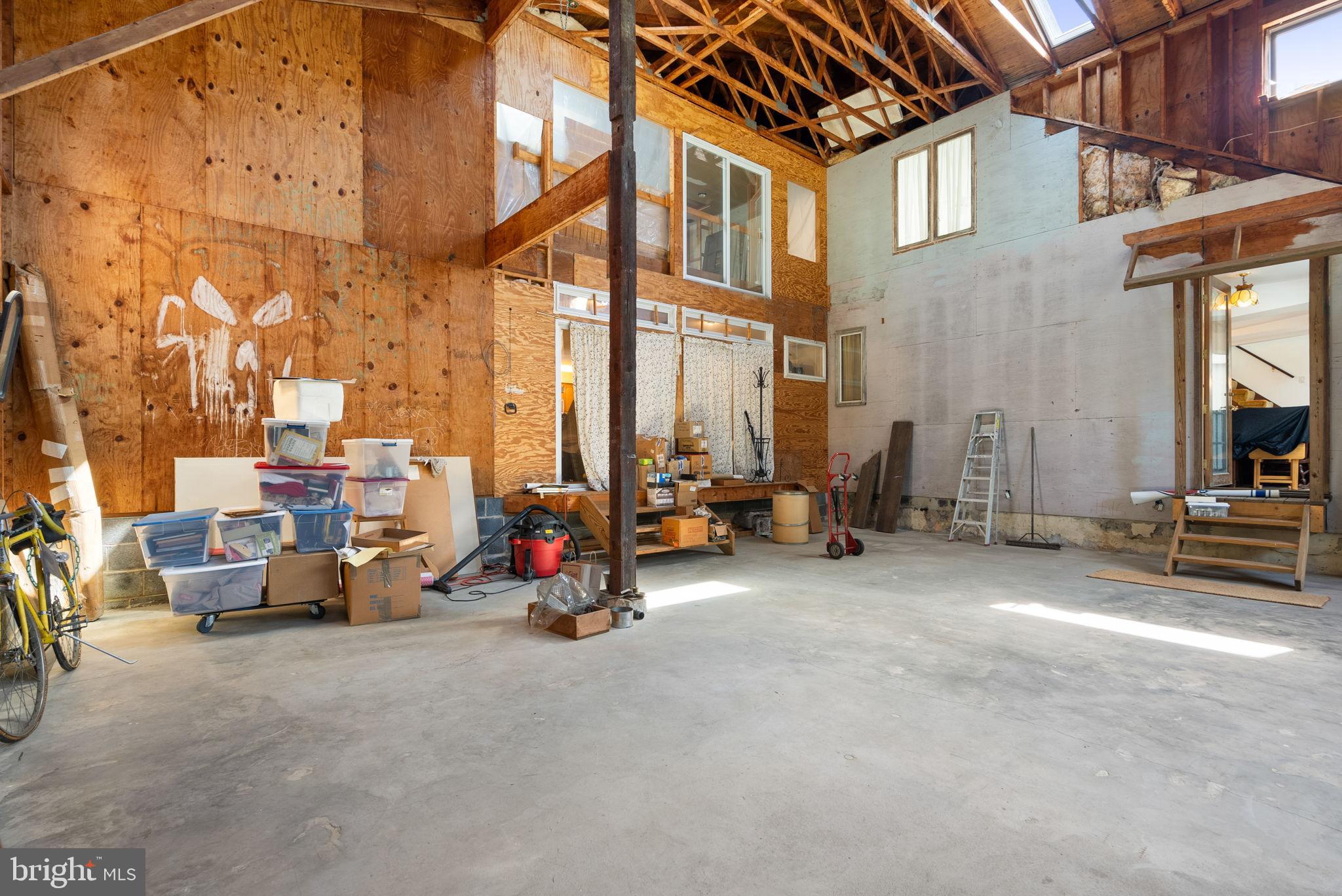 FORT WASHINGTON - Residential