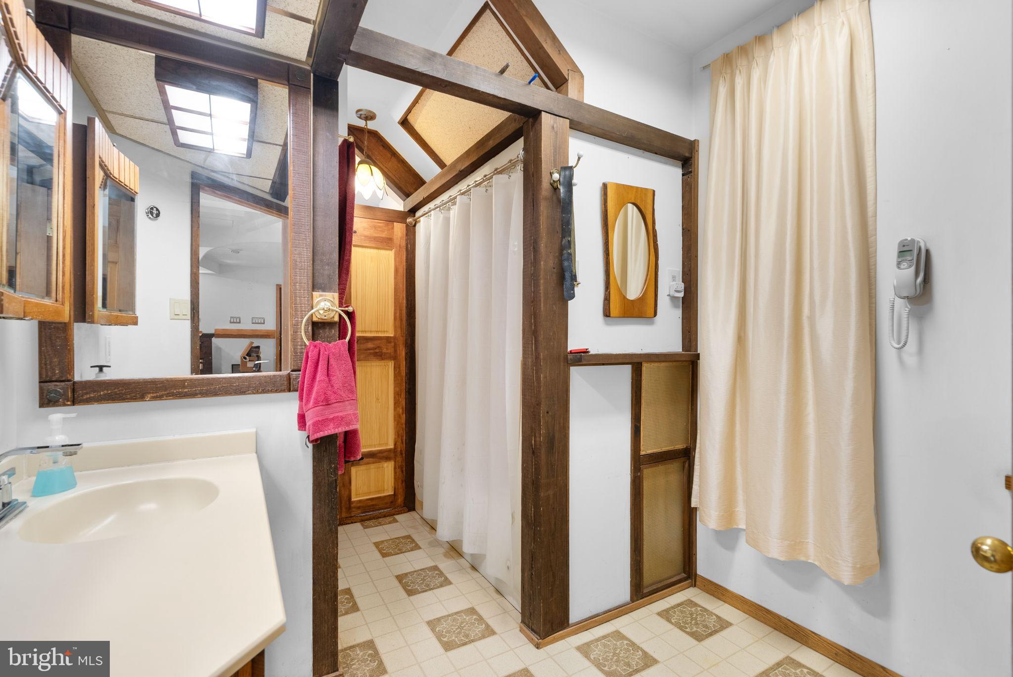 FORT WASHINGTON - Residential