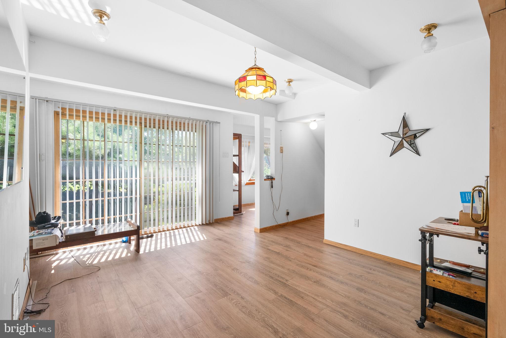 FORT WASHINGTON - Residential