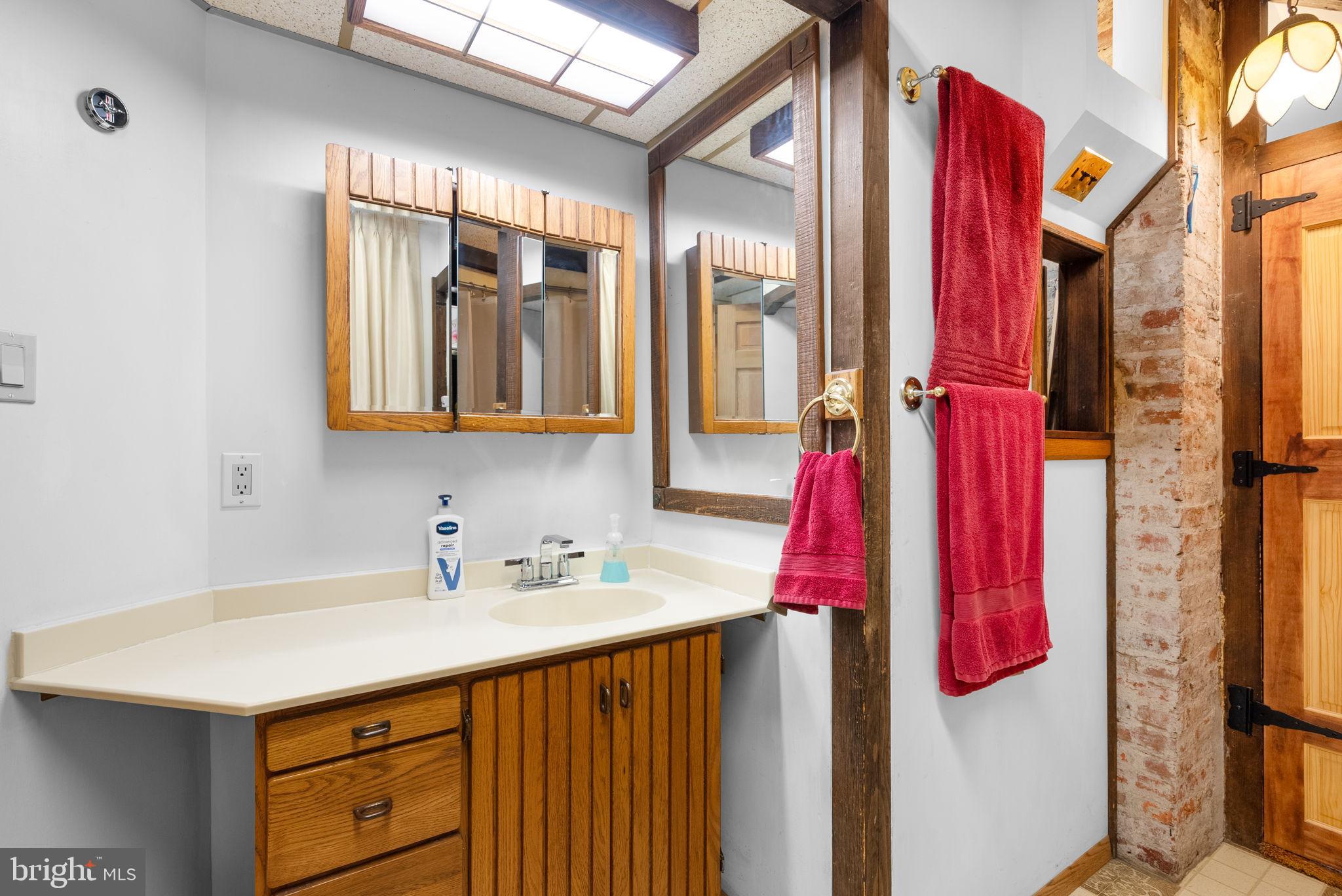 FORT WASHINGTON - Residential