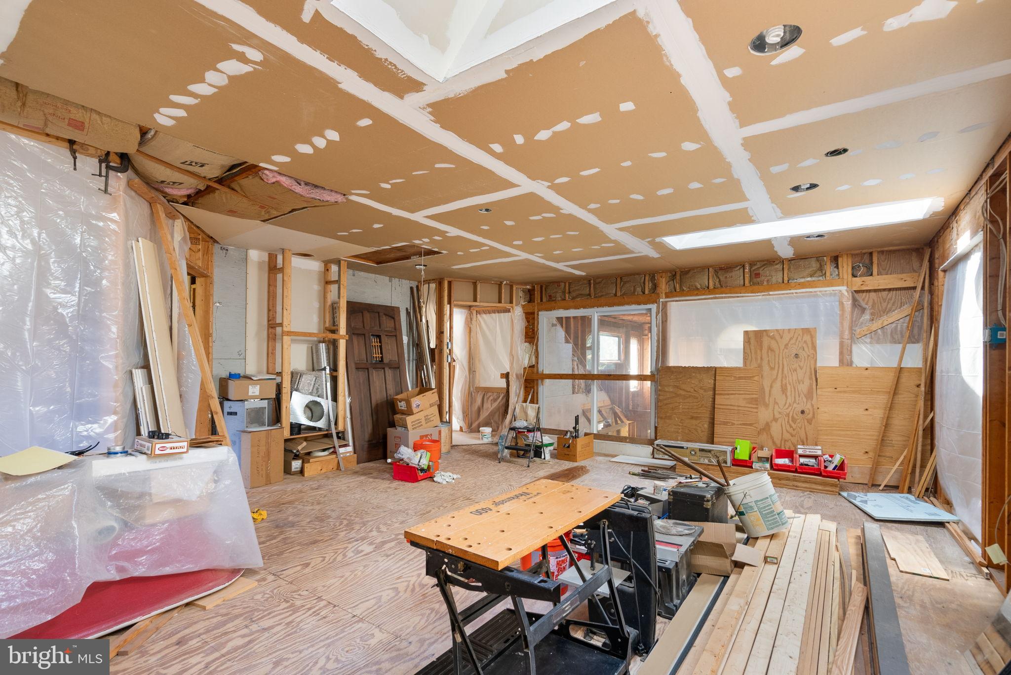 FORT WASHINGTON - Residential