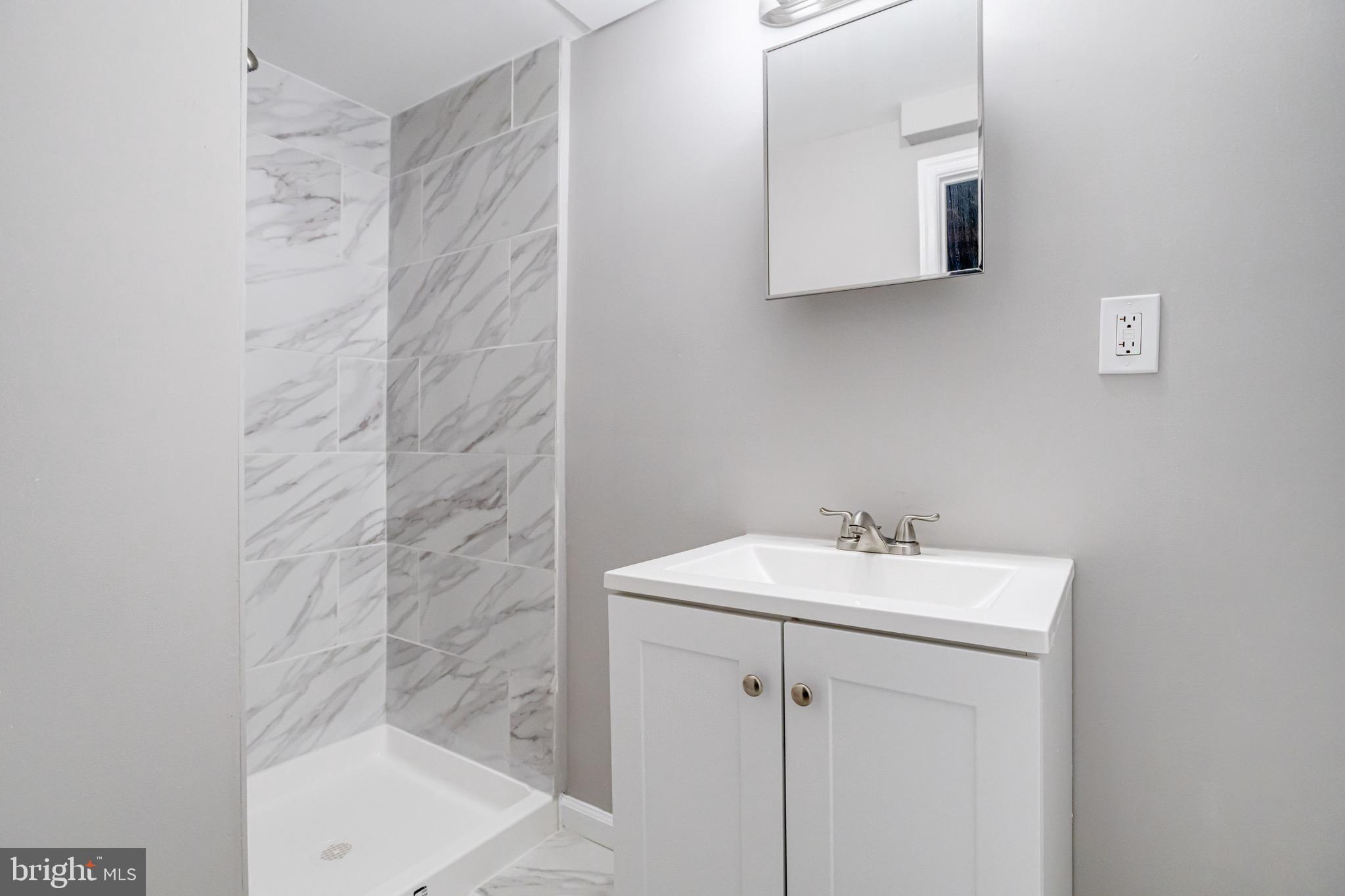 CHARLESMONT - Residential