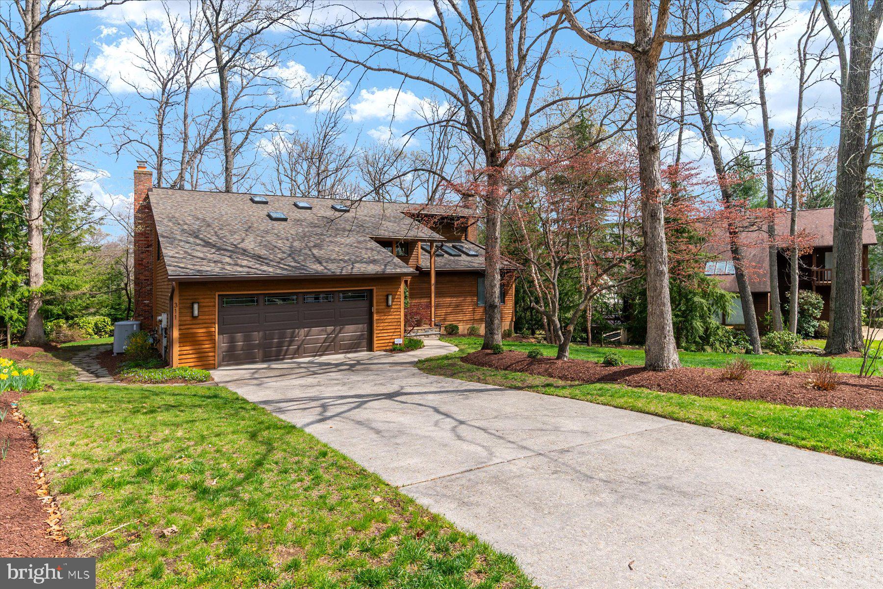 311 BRAEBURN GLEN COURT