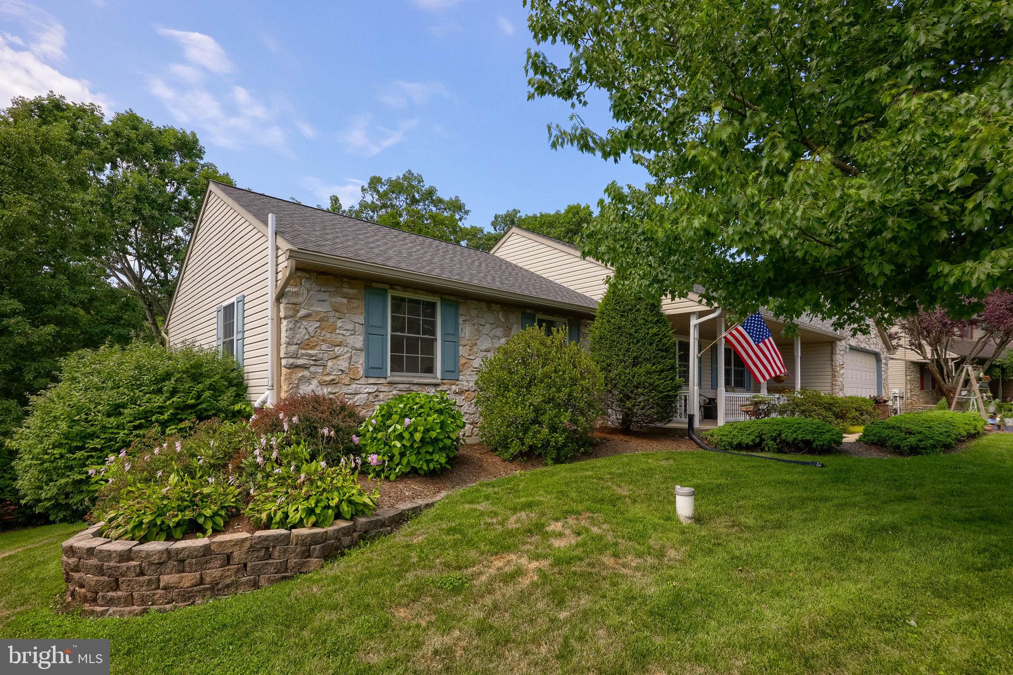 225 COUNTRY DRIVE