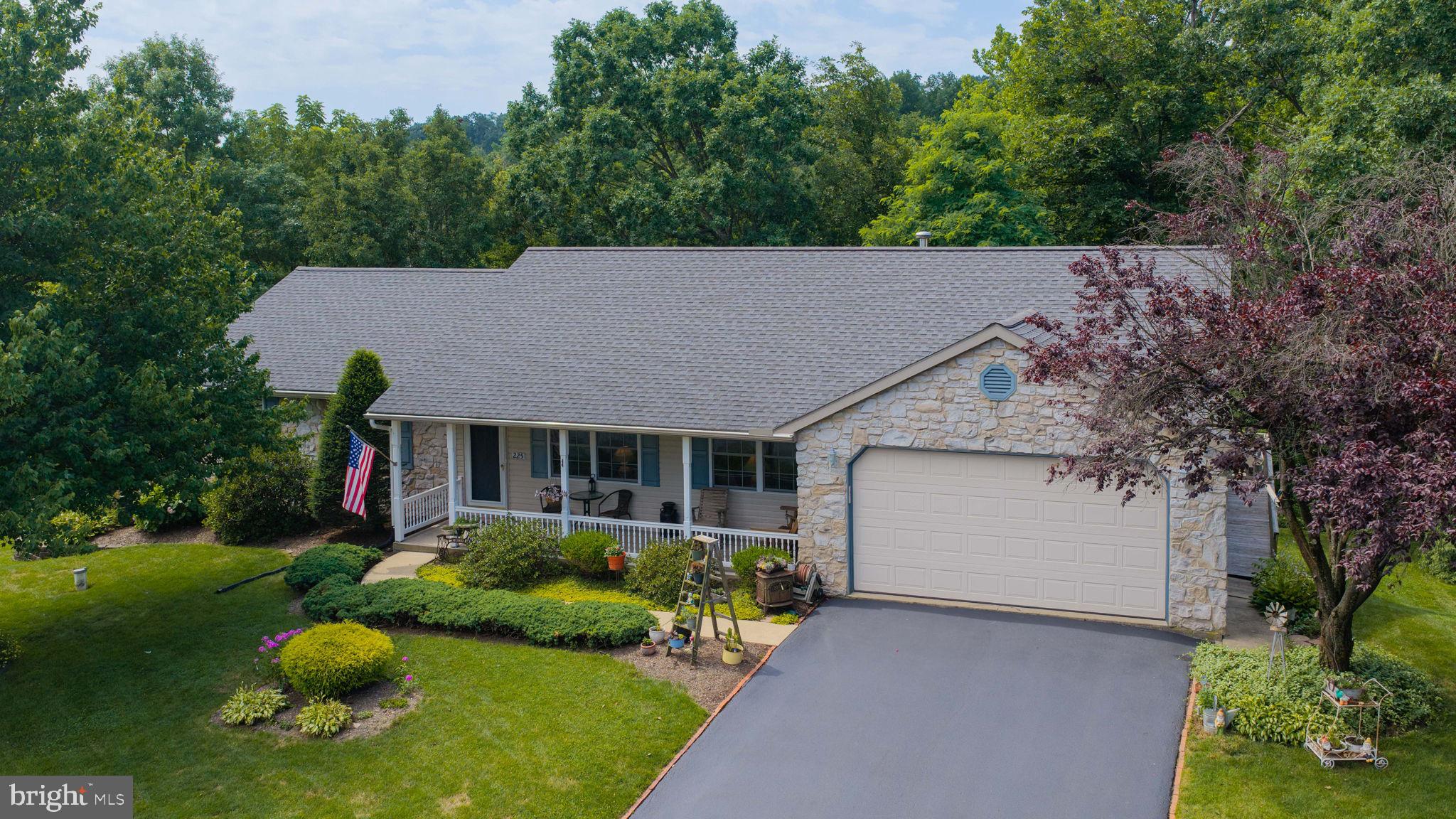 225 COUNTRY DRIVE