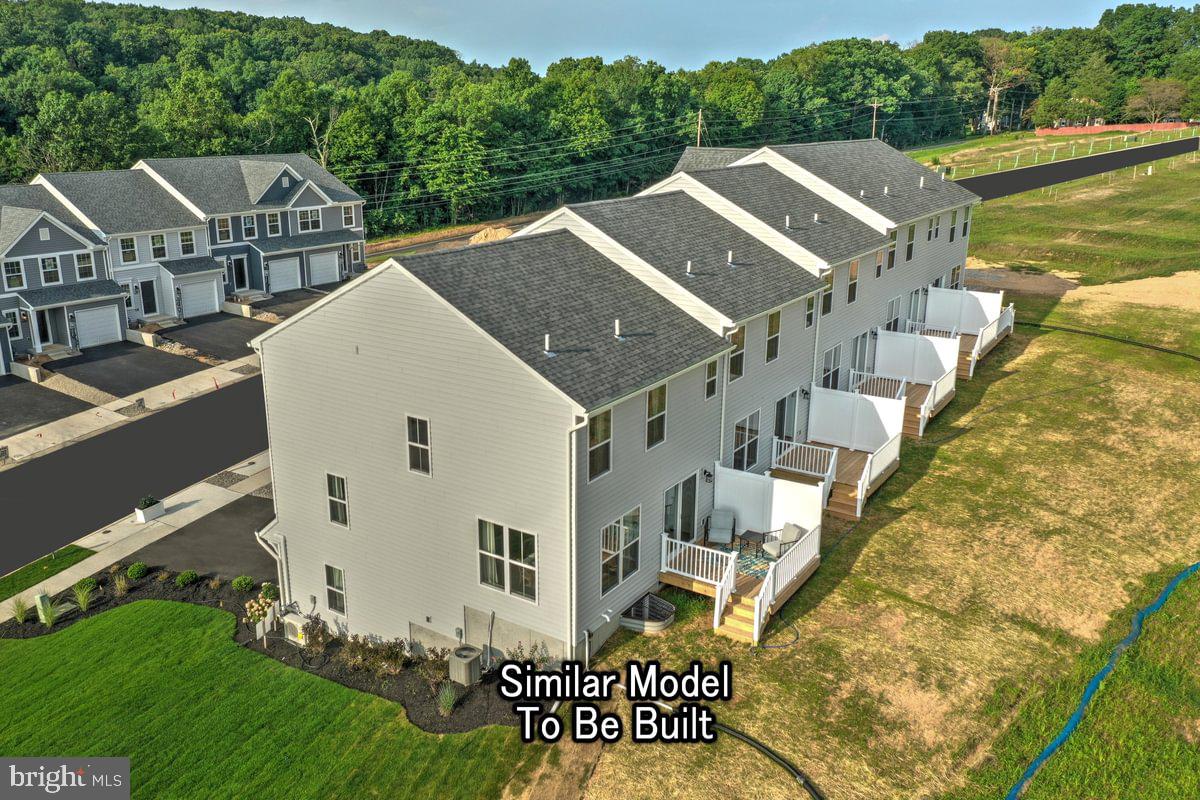1051 ELLIE LANE W LOT 1106