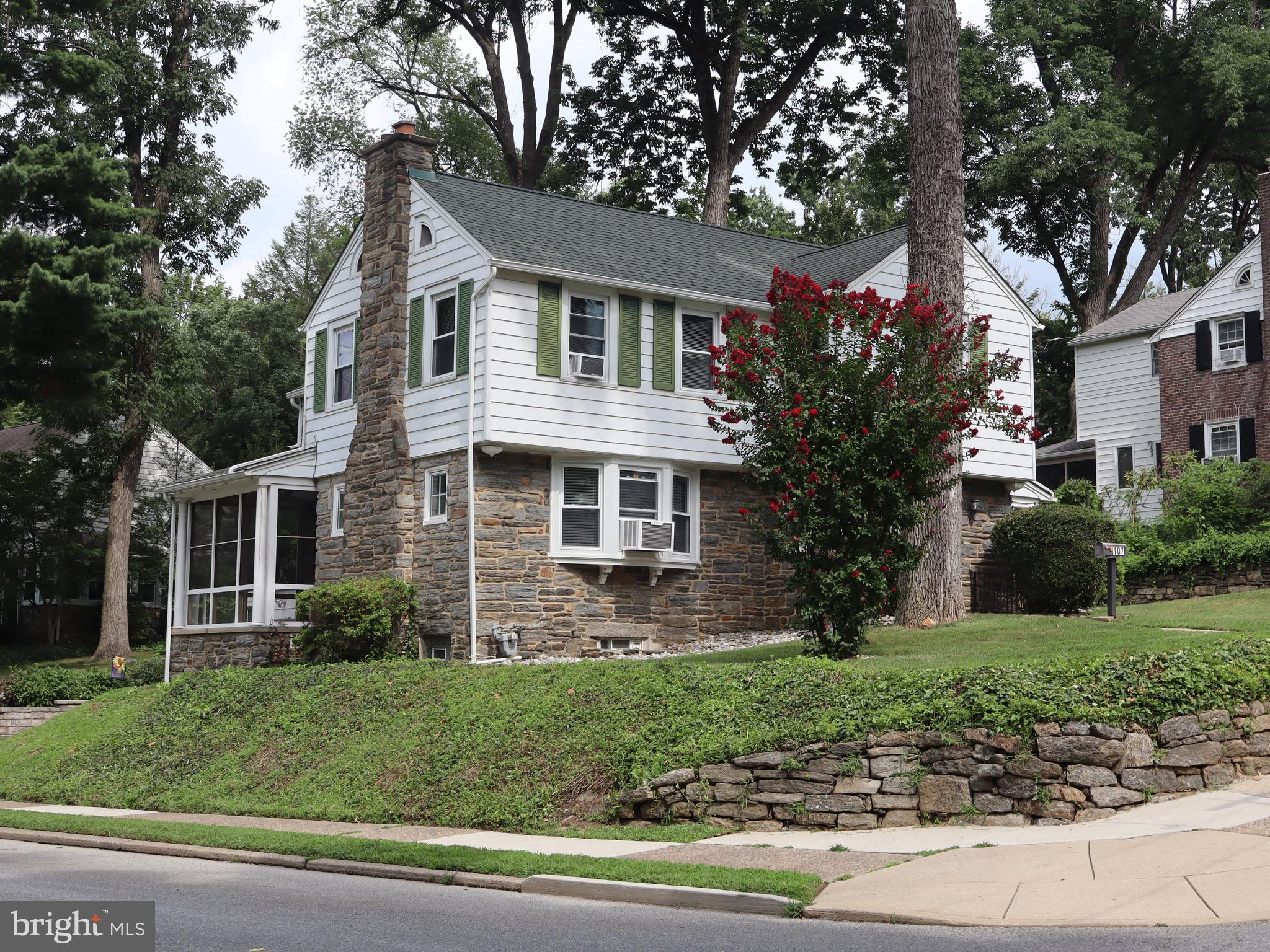 107 W GLENOLDEN AVENUE