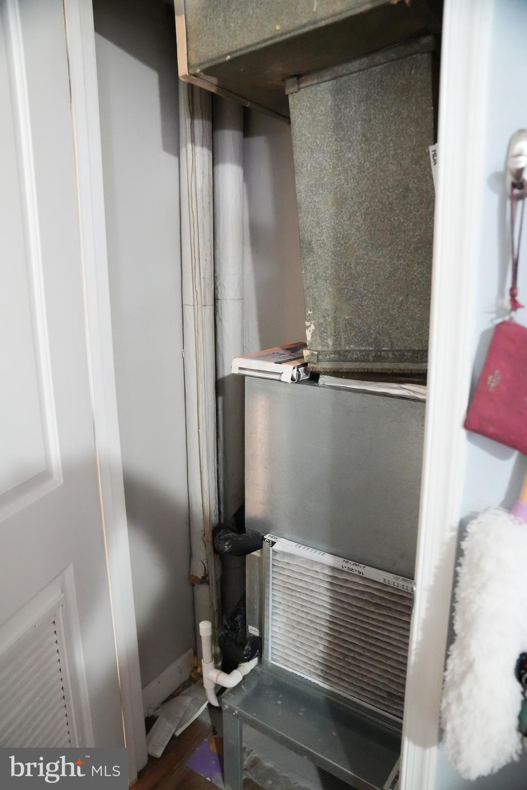 CHERRY GLEN CONDOS - Residential