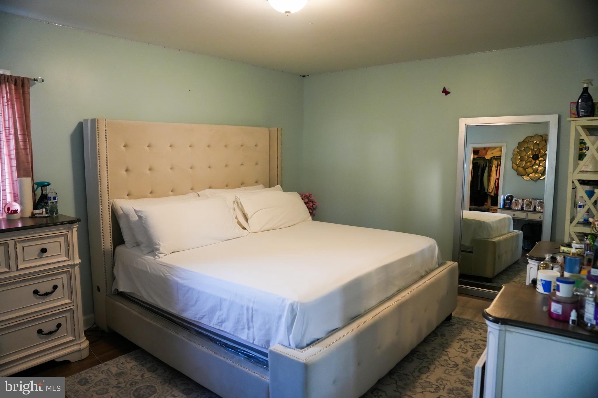 CHERRY GLEN CONDOS - Residential