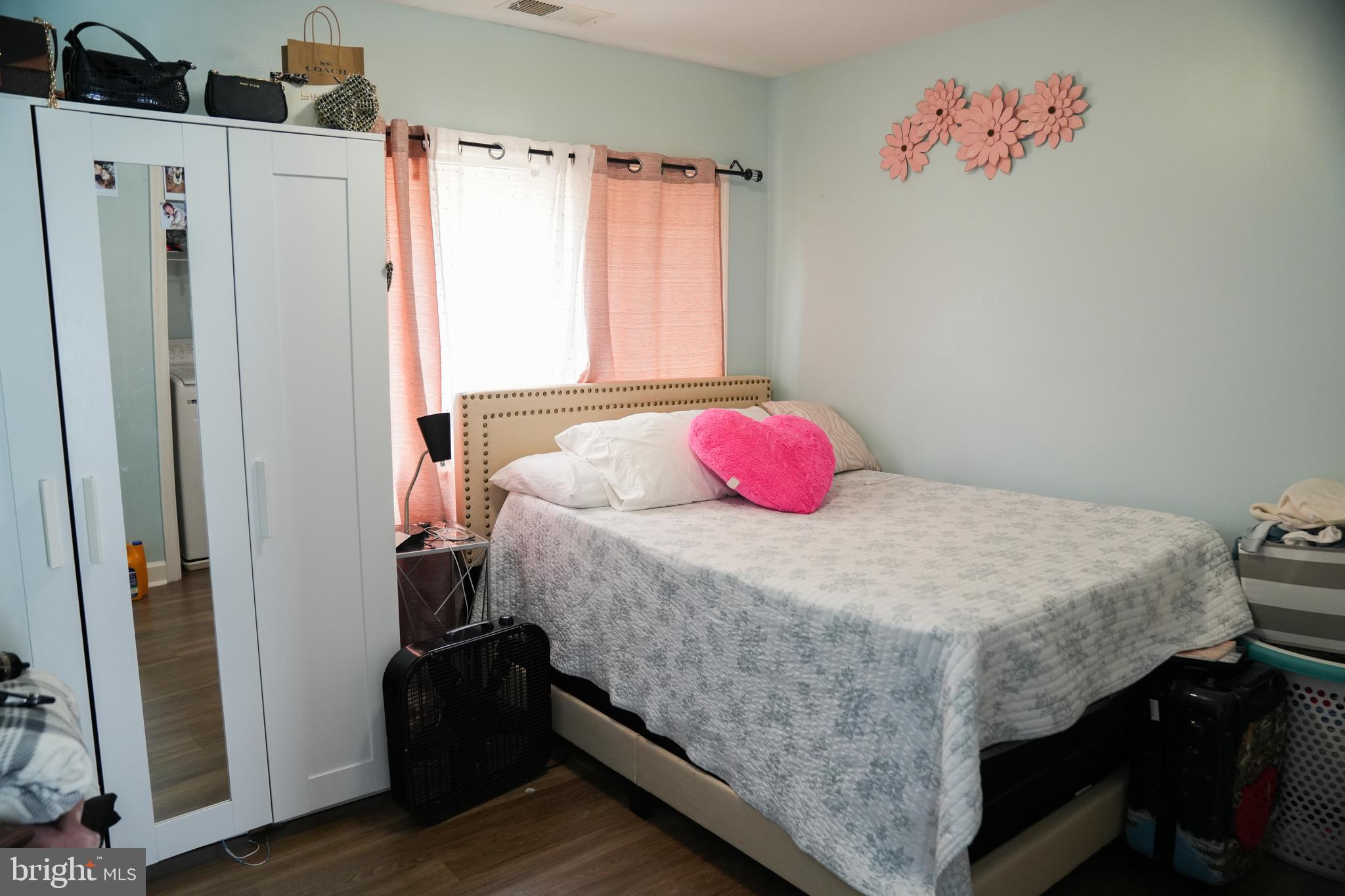 CHERRY GLEN CONDOS - Residential