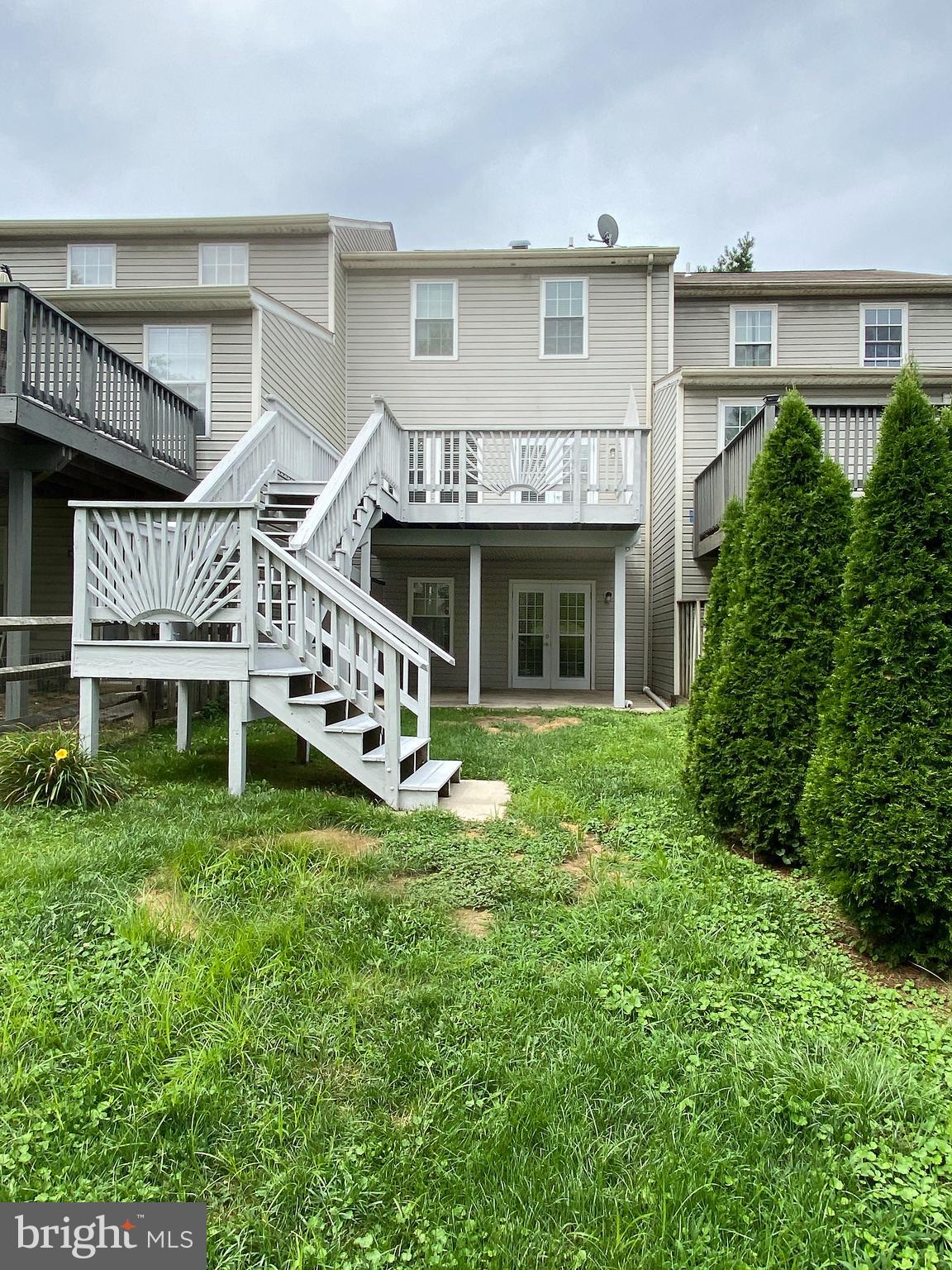 CONSTANT FRIENDSHIP - Residential