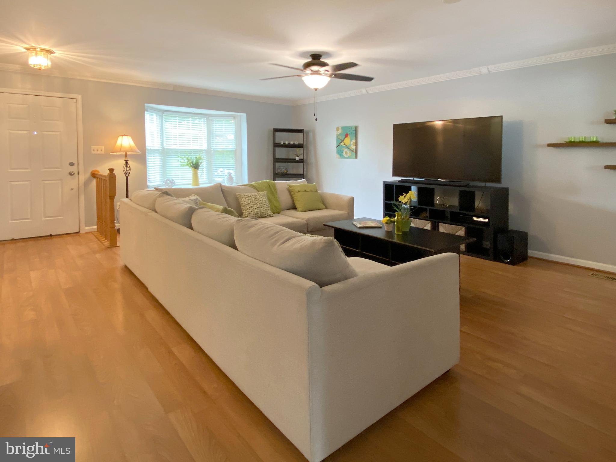 CONSTANT FRIENDSHIP - Residential