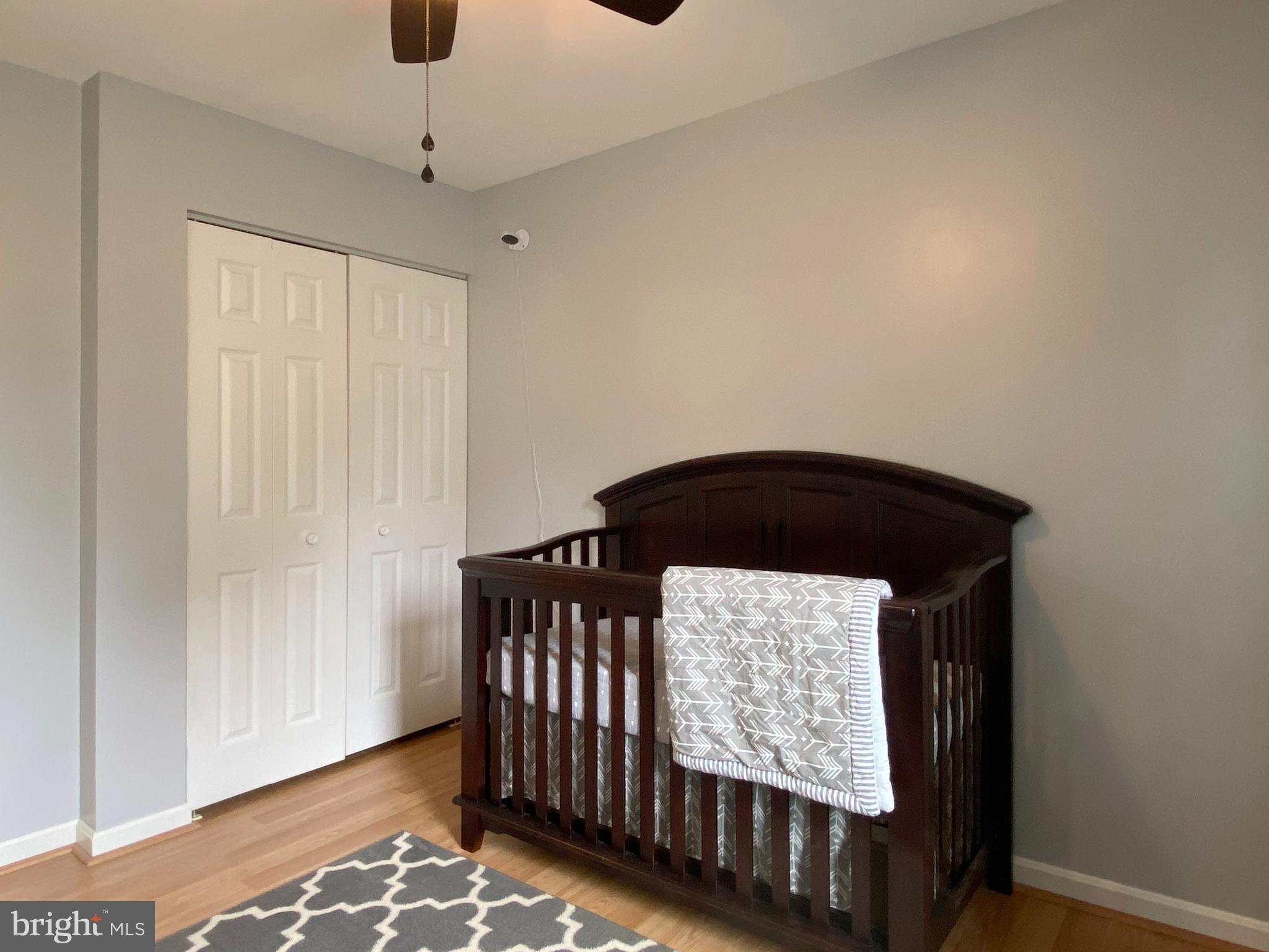 CONSTANT FRIENDSHIP - Residential