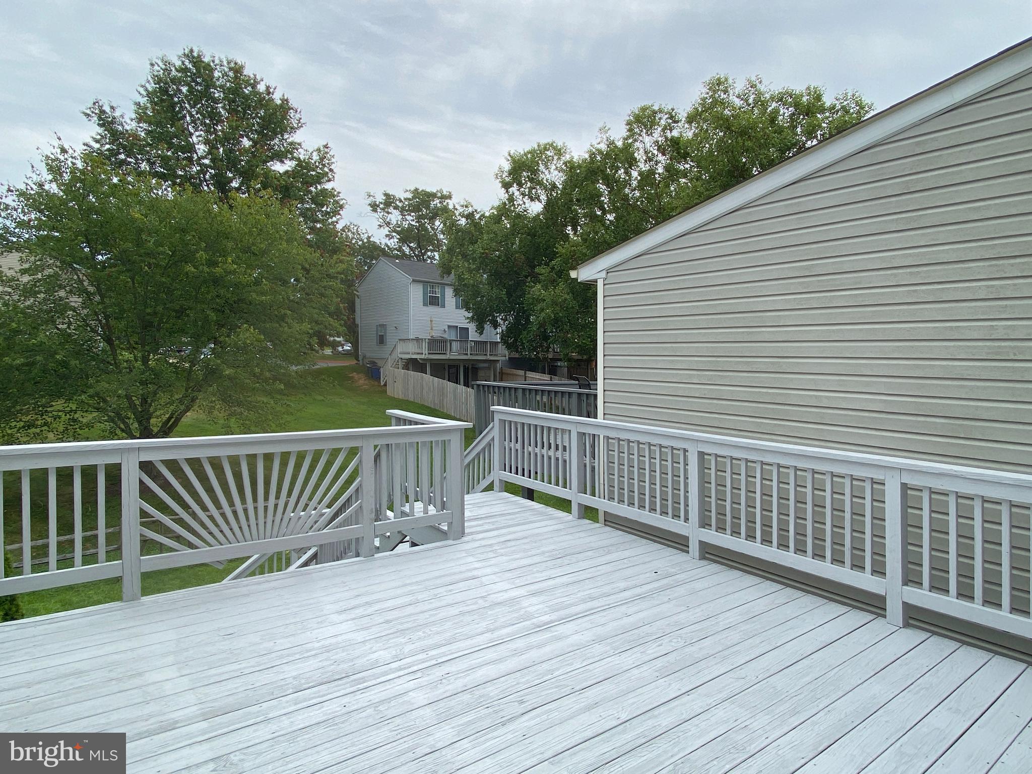 CONSTANT FRIENDSHIP - Residential