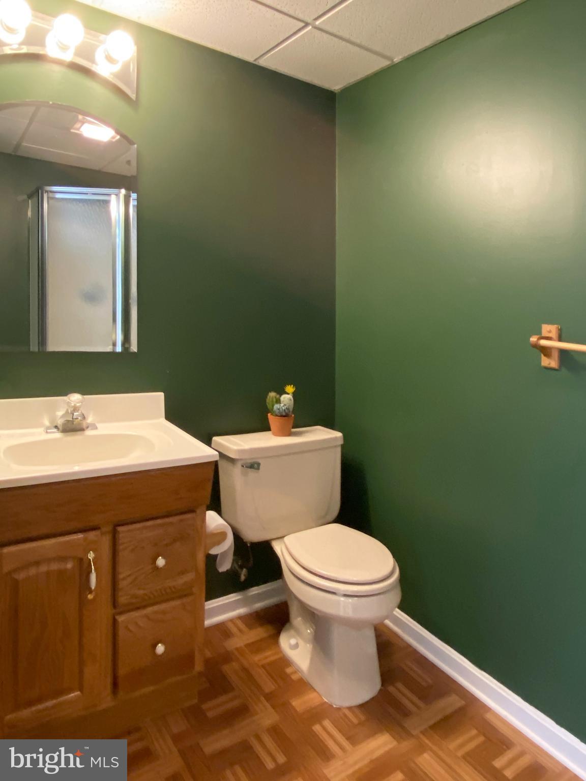 CONSTANT FRIENDSHIP - Residential