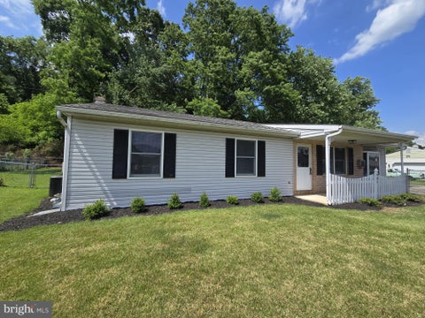 Homes For Sale - 901 Charles Street<br/> COATESVILLE, PA 19320