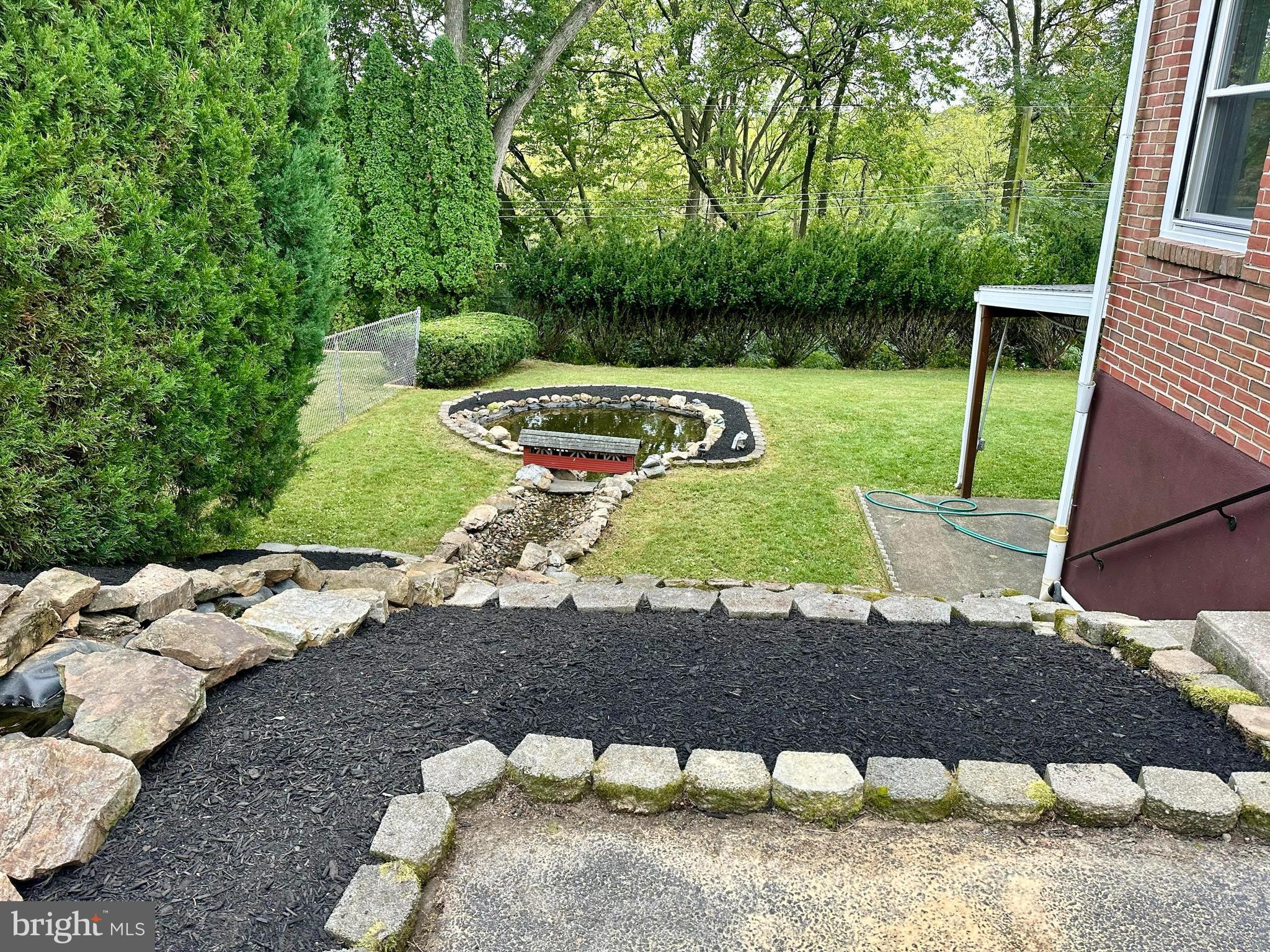 1424 COMMONWEALTH BOULEVARD