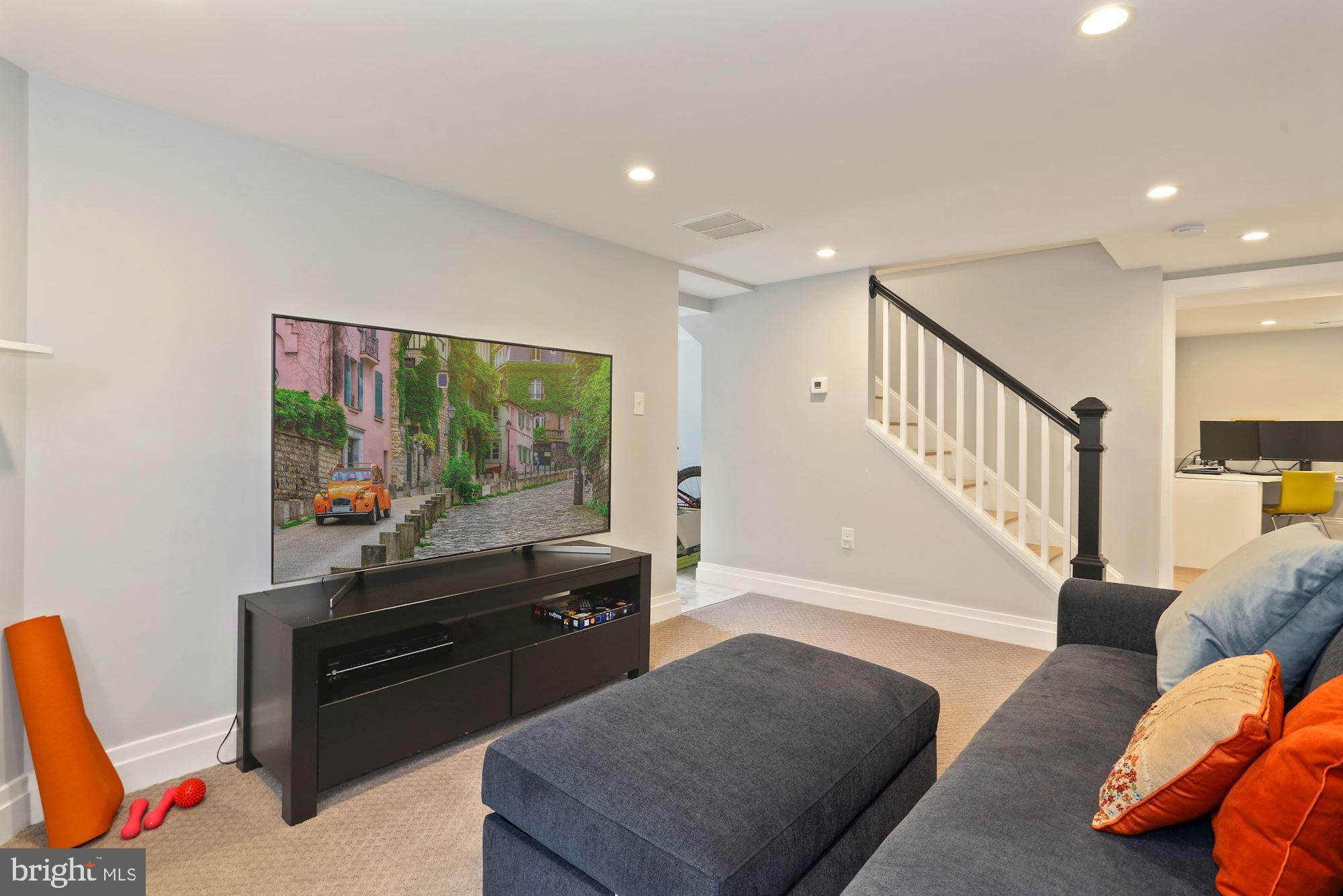 DEL RAY - Residential Lease