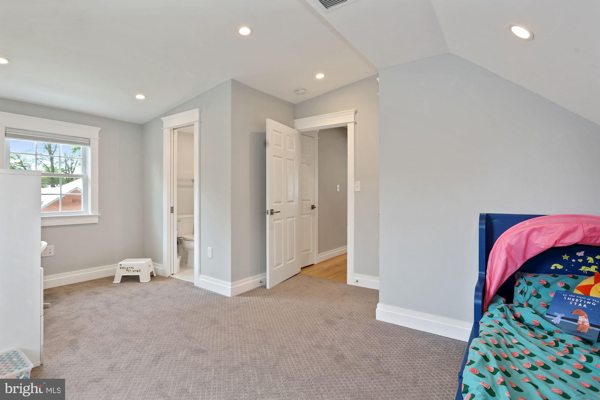 DEL RAY - Residential Lease