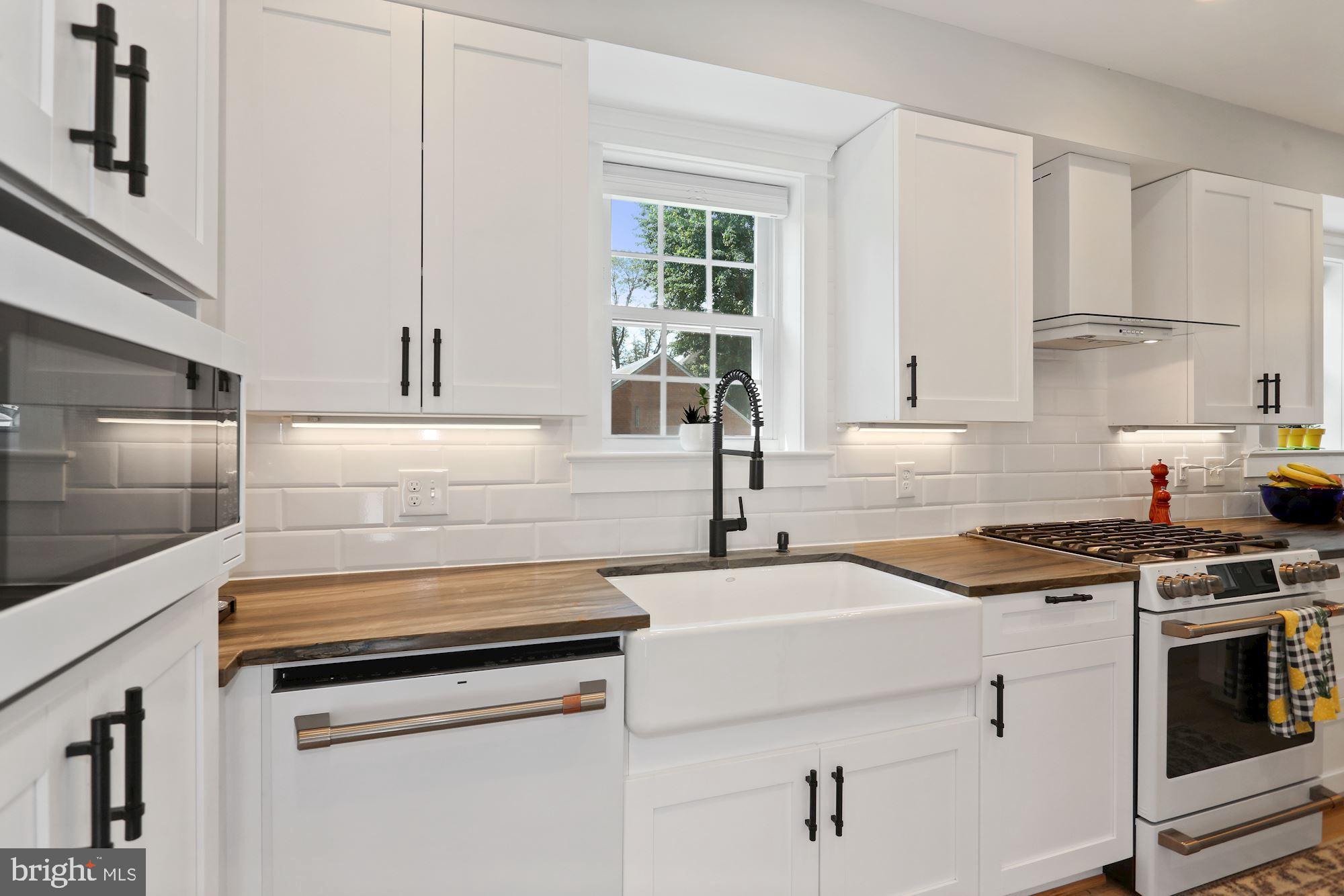 DEL RAY - Residential Lease